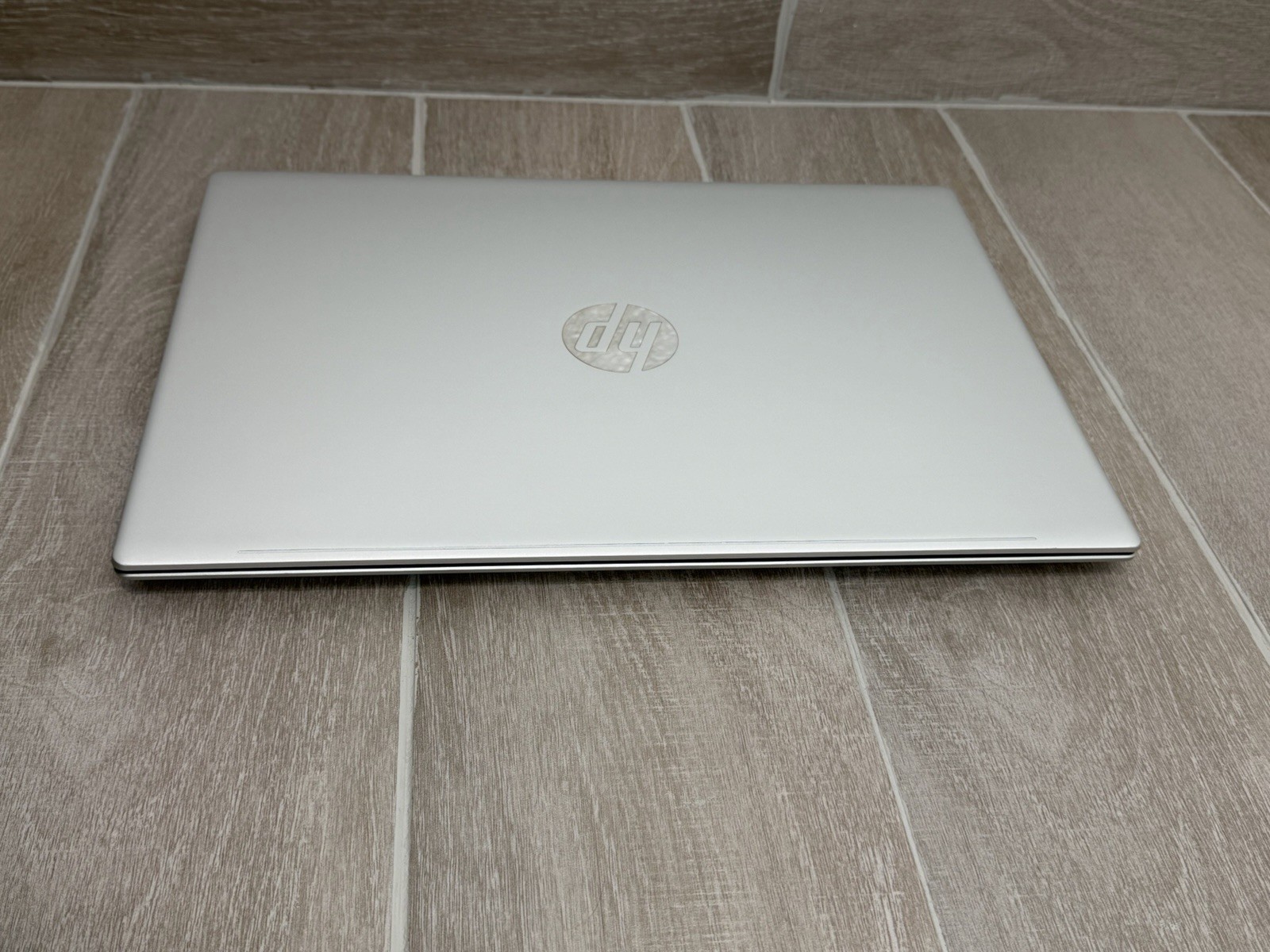 HP Pavilion 16-AG0075CL 16″ Touch Laptop Ryzen 7 8840U 16GB RAM 1TB NVMe SSD