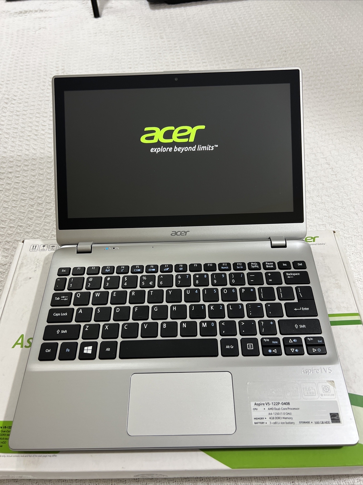 Acer V5-122P 0408 TOUCH 11.6″AMD A4-1250 4GB RAM, 500 GB HD Window8 HDMI Webcam