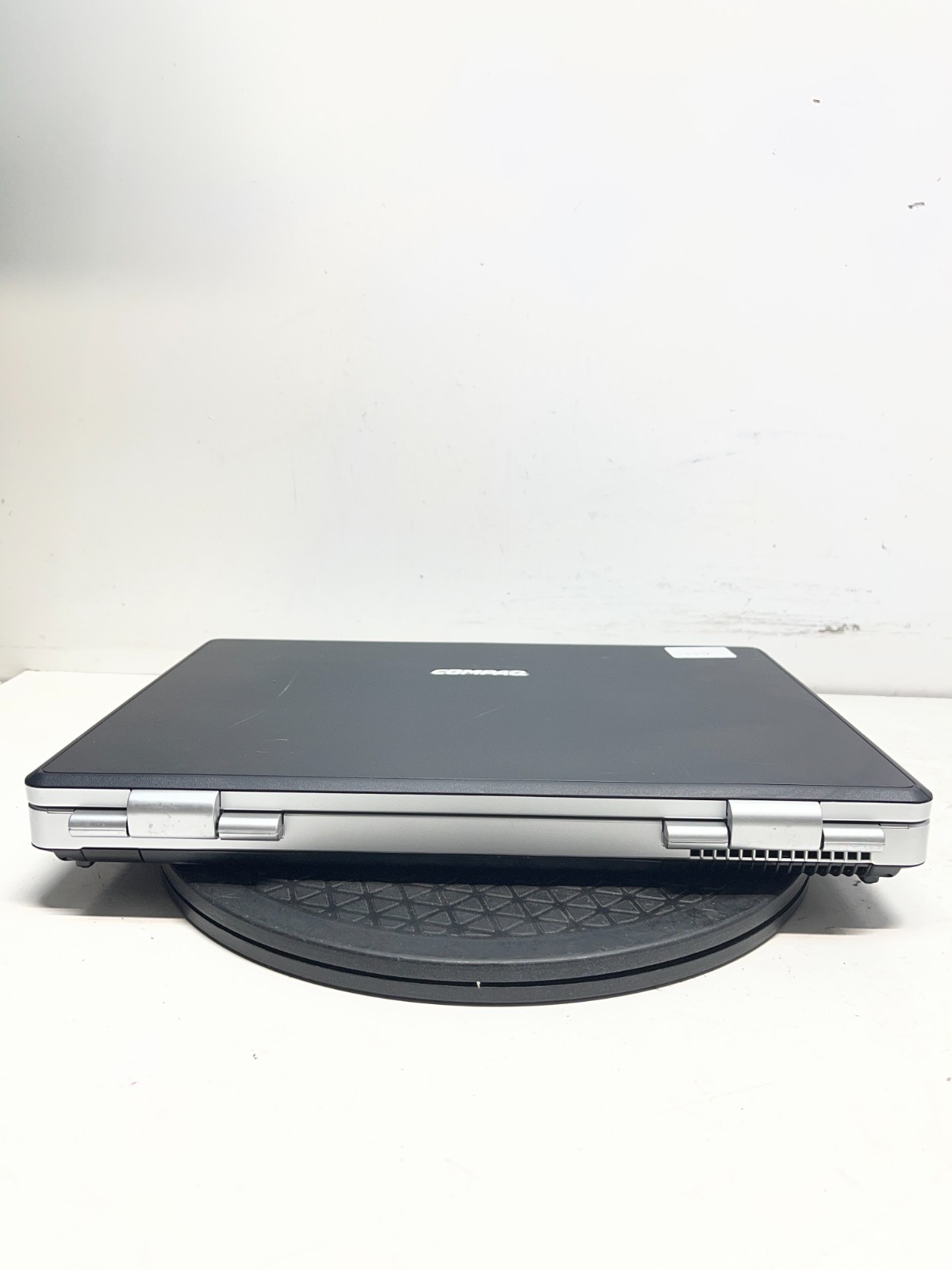 Compaq Presario V500 Intel Celeron M 410 146GHz 512MB NO HDD