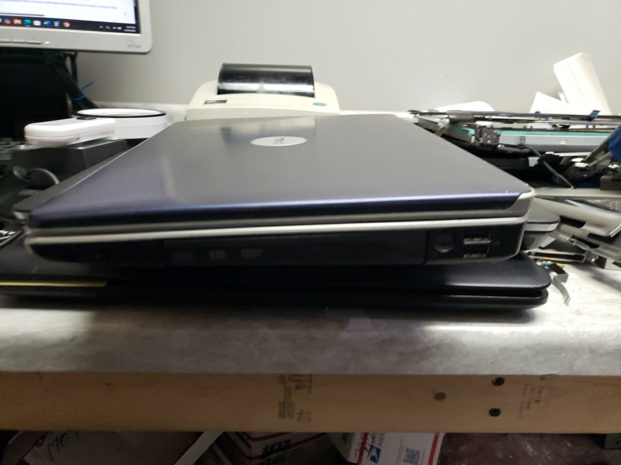 Dell Inspiron 1525 LAPTOP Intel 2 Core 1.8GHz 2 GB NO OS/HDD/ READ AD FREE SHIP