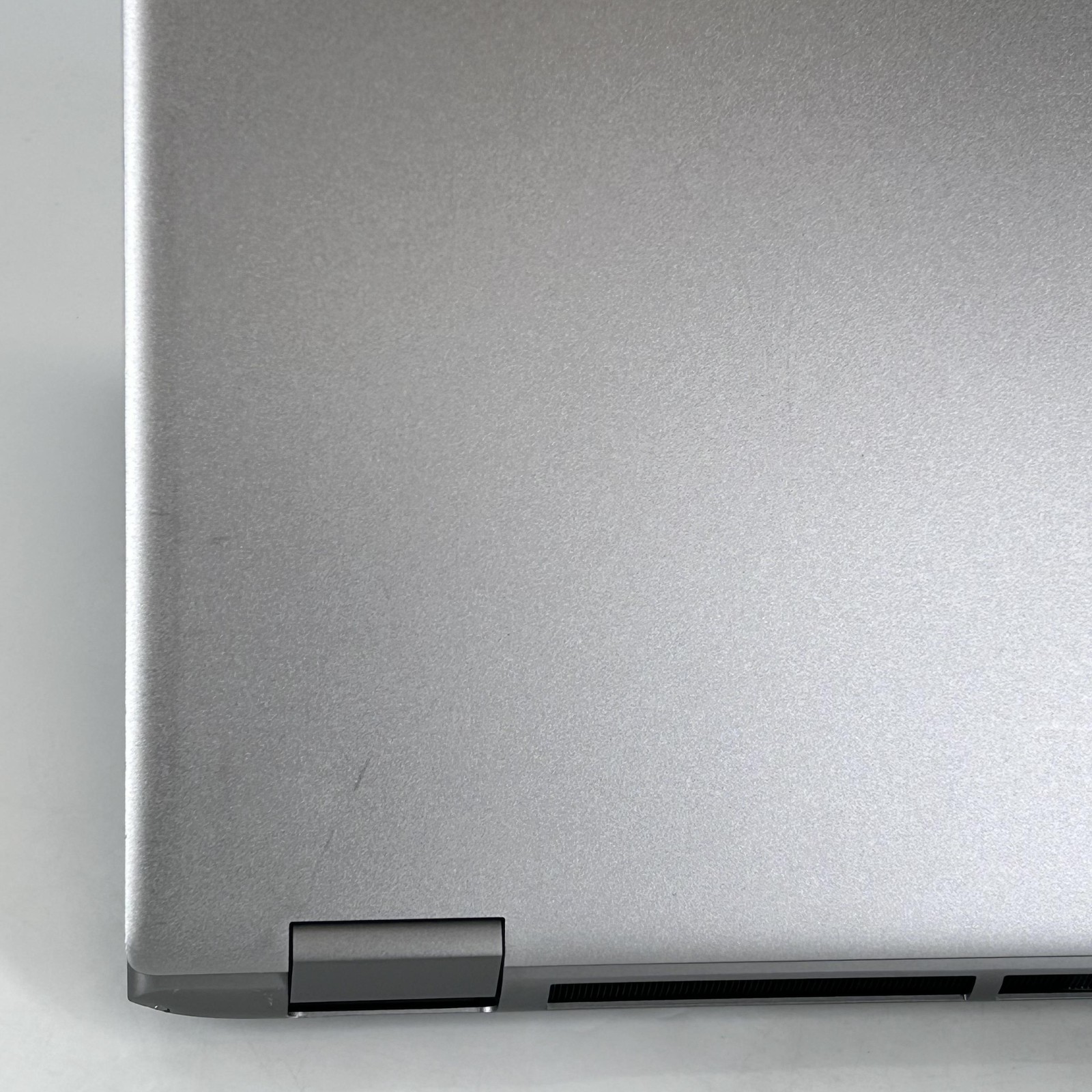 Dell Precision 7770 17.3 FHD 2.1 GHz i7-12850HX 8GB 2TB SSD RTX A3000 Good