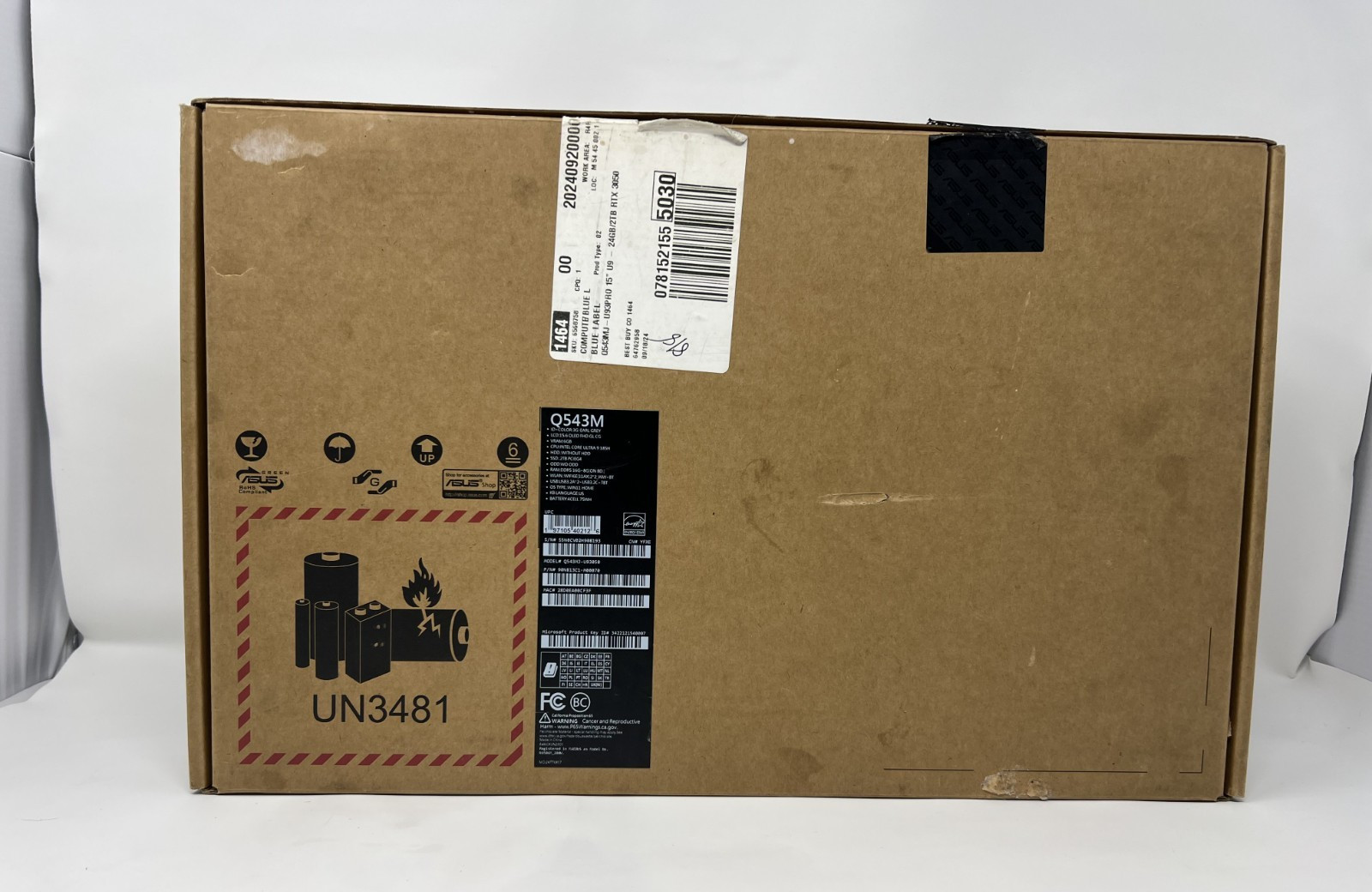 ASUS Vivobook Pro 15 Q543M Ultra 9 185H 24GB 2TB RTX 3050 OLED Dents