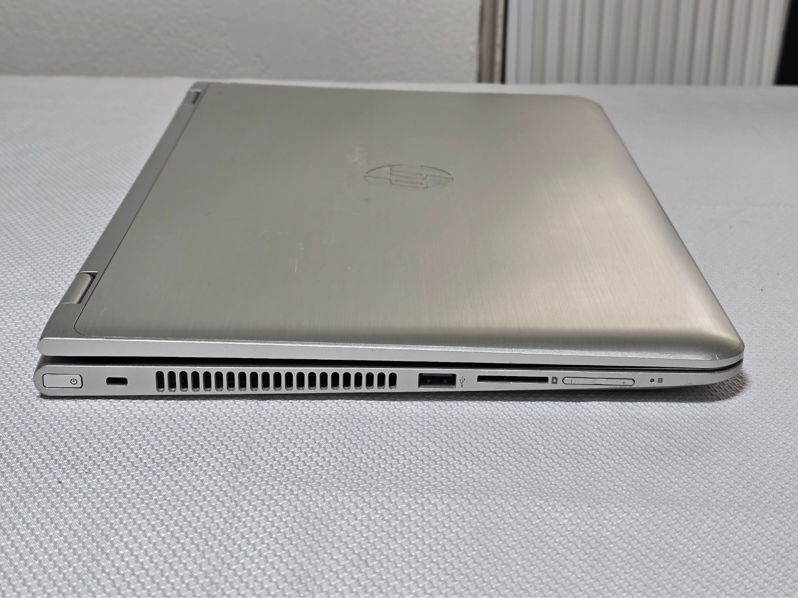 HP ENVY x360 Convertible m6-w011dx i7-5500U 2.40GHz 8GB DDR3 No OS/SSD/HDD