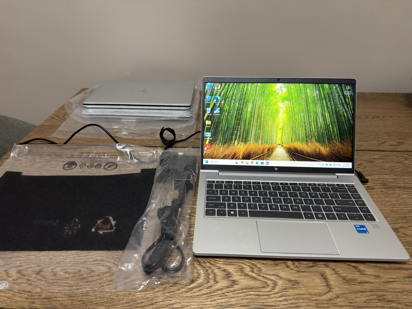 HP EliteBook 640 14 Inch G10 Notebook 32GB RAM, 1TB SSD, 13th Gen Intel i5-1335U