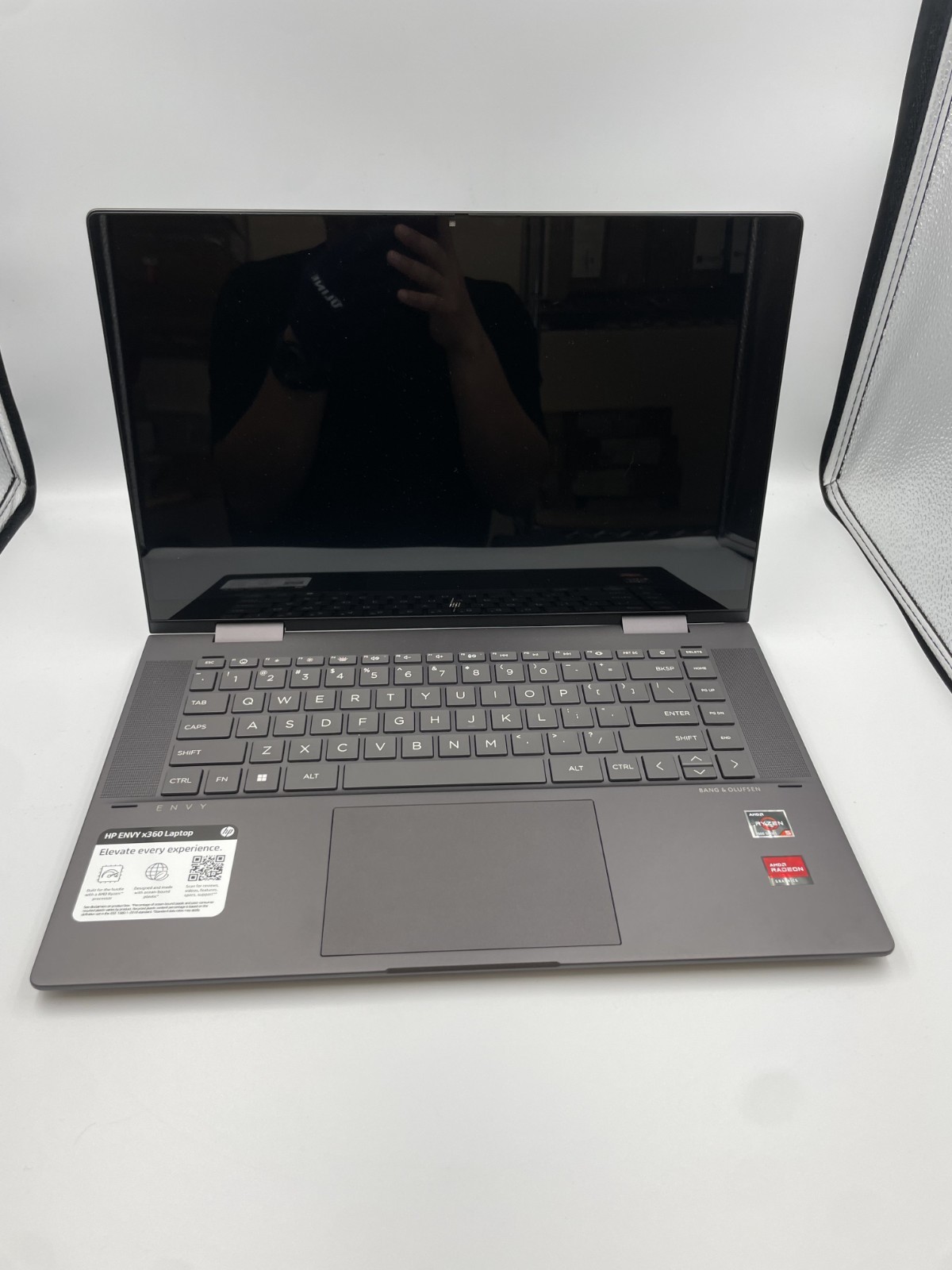 HP Envy 15.6″ 2-in-1 Laptop AMD Ryzen5 7530U, 8GB RAM, 256GB SSD Nightfall Black