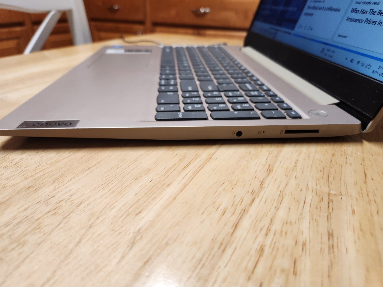 LENOVA IdeaPad 3 151TL05 15.6″ Laptop (11th Gen Intel – Core i3)