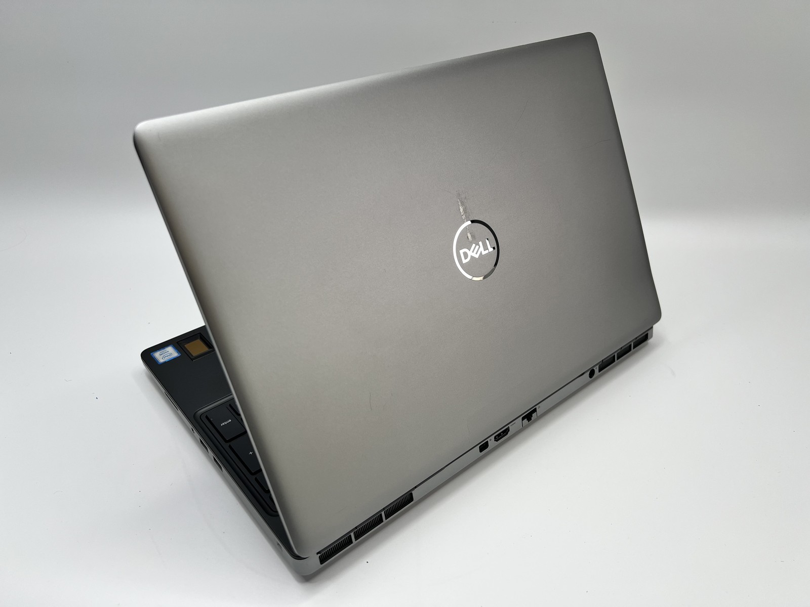 Dell Precision 7550 15.6″ Uhd Xeon W-10855M 32GB 512GB nVIDIA Quadro T2000