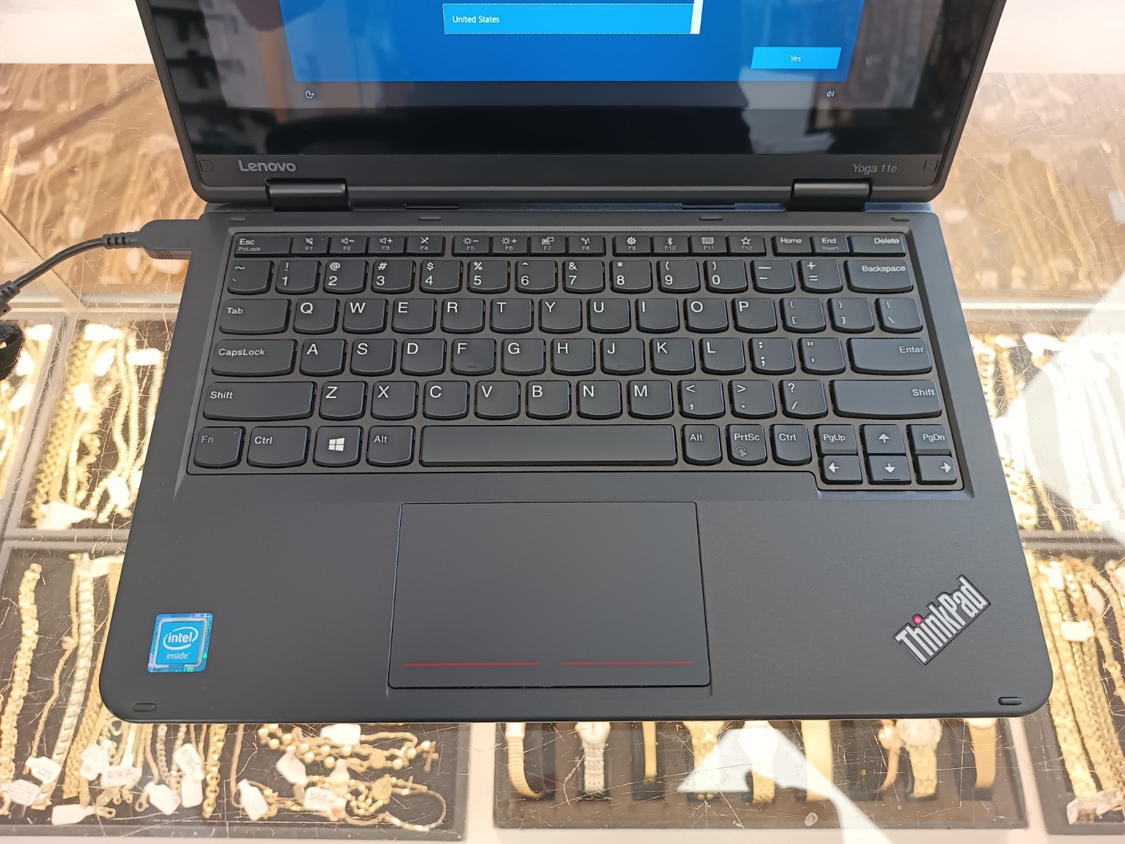 Lenovo ThinkPad Yoga 11e Celeron N3450 4GB 128GBSsd Wind 10 Touch Screen AS-IS