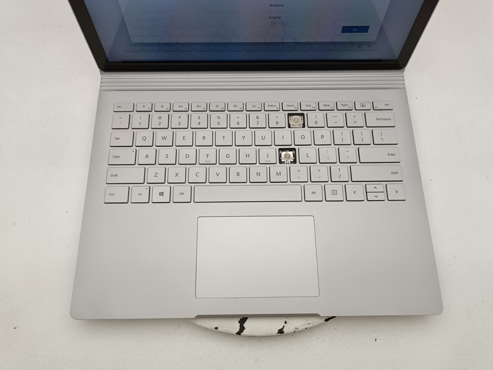 Microsoft Surface Book 2 1832 13.5″ Touch UHD i7-8650U 8GB 256GB Read #91