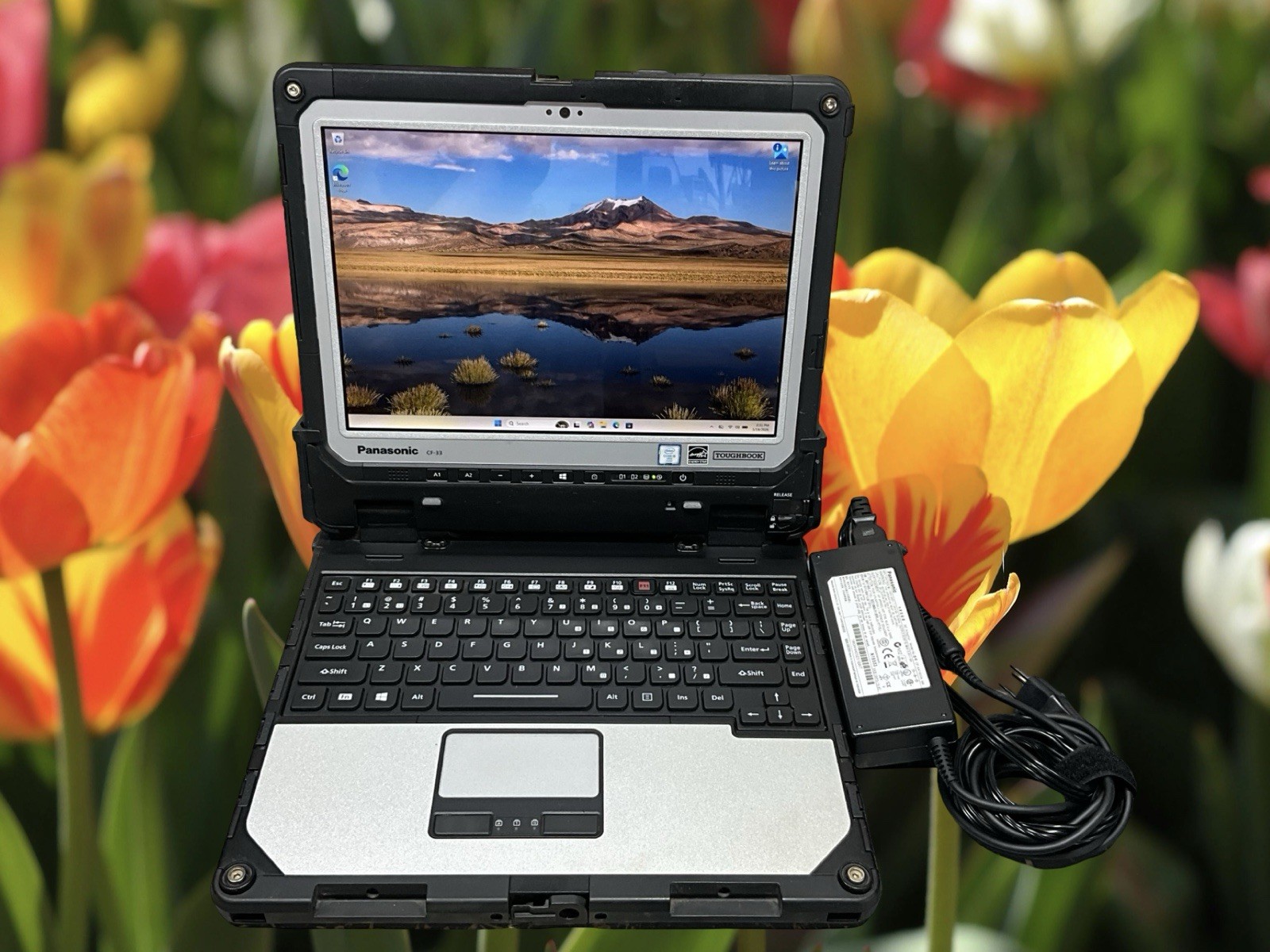 Toughbook Panasonic CF-33 I5-6300U 8GB RAM 256GB SSD Win11P W/CHARGER