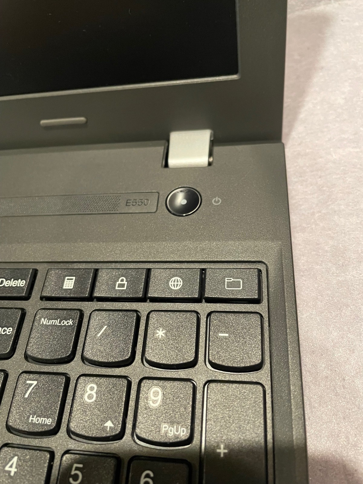 IBM THINKPAD LAPTOP E550 INTEL I3 TYPE 20DF 4GB RAM 500GB HARD DRIVE 15″ AS IS