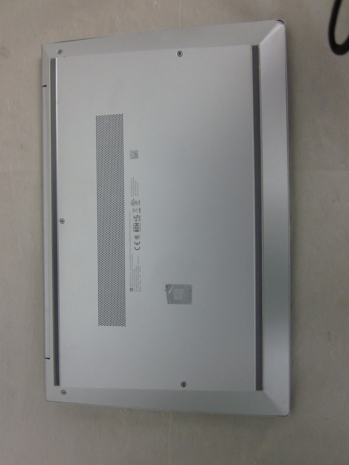 HP EliteBook 840 G8 i5 No RAM, NO OS, NO SSD, NO AC READ DISC.