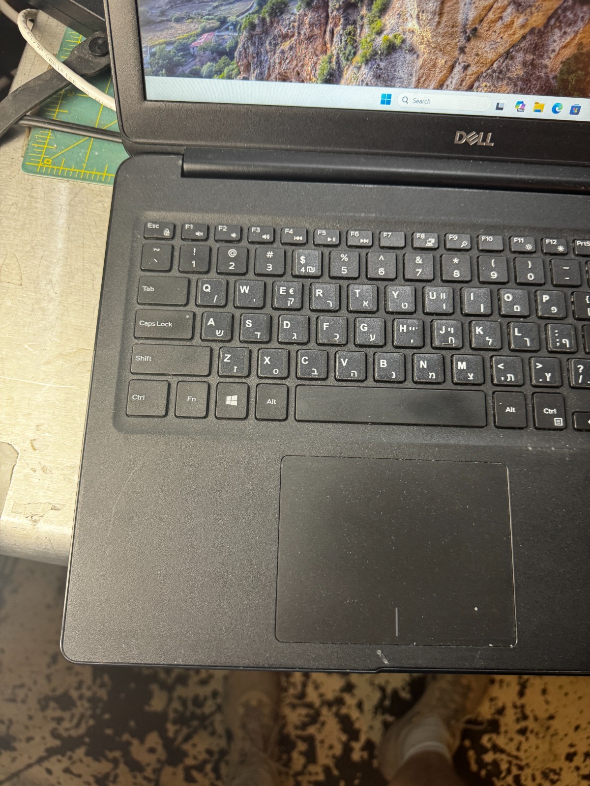 Dell Latitude 3500 15.6″ FHD i5-8265U 8gb Ram 256gb SSD W11 Pro *READ #6220