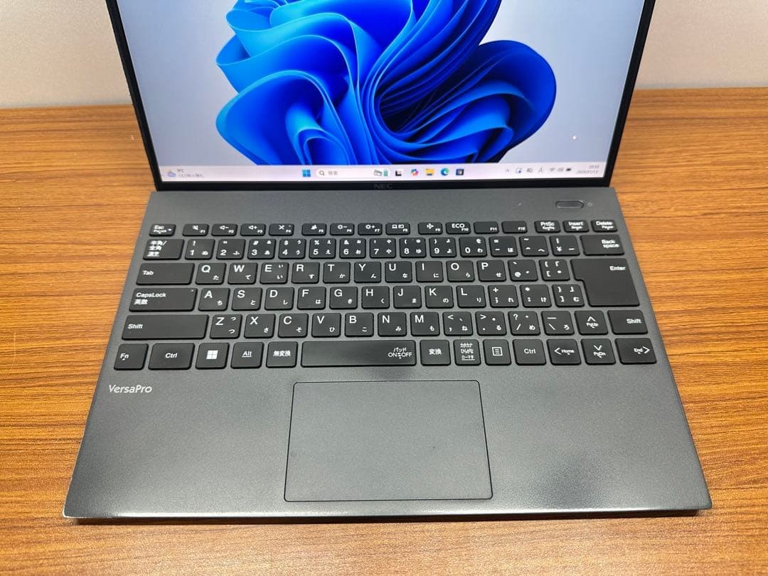 NEC VersaPro VG i5-1155G7 8GB SSD512GB 14″WUXGA UltraLight LAVIE NEXTREME Carbon