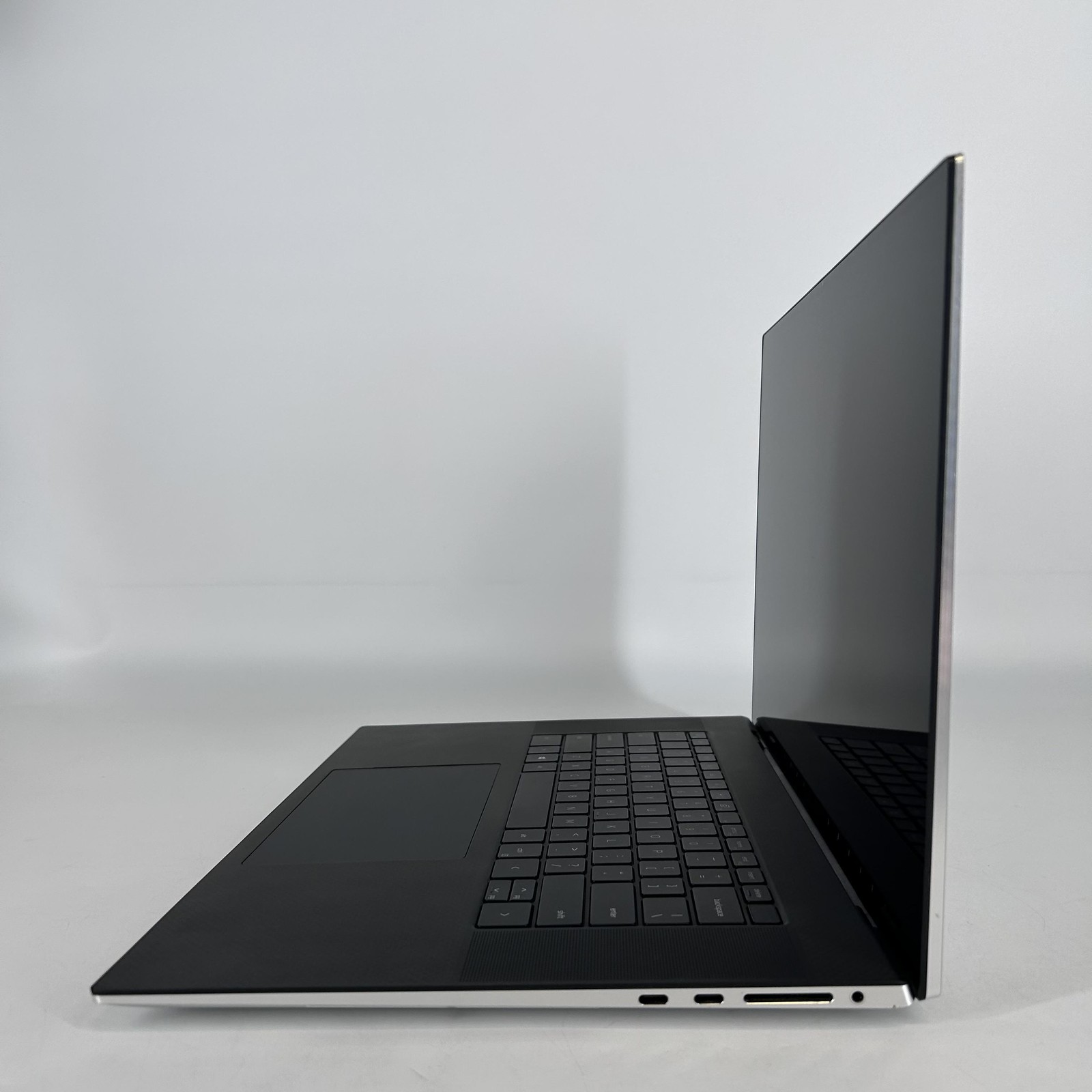 Dell XPS 17 9700 Silver UHD+ TOUCH i9-10885H 2.40GHz 64GB 2TB SSD RTX 2060 Max-Q