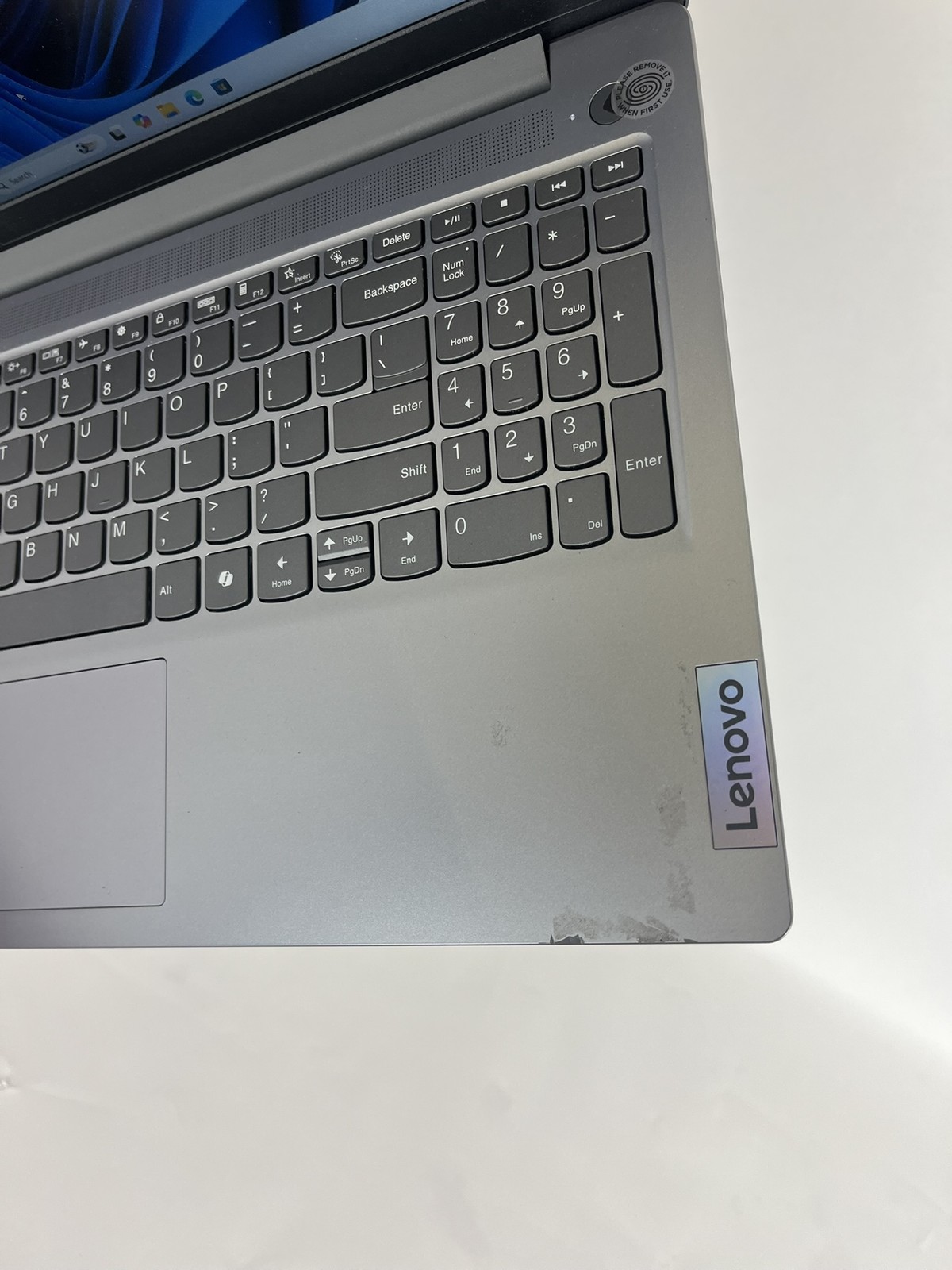 Ideapad Slim 3 15IRU9 15.6in FHD Intel Core 5 120U 1.4GHz 8GB RAM 256GB SSD