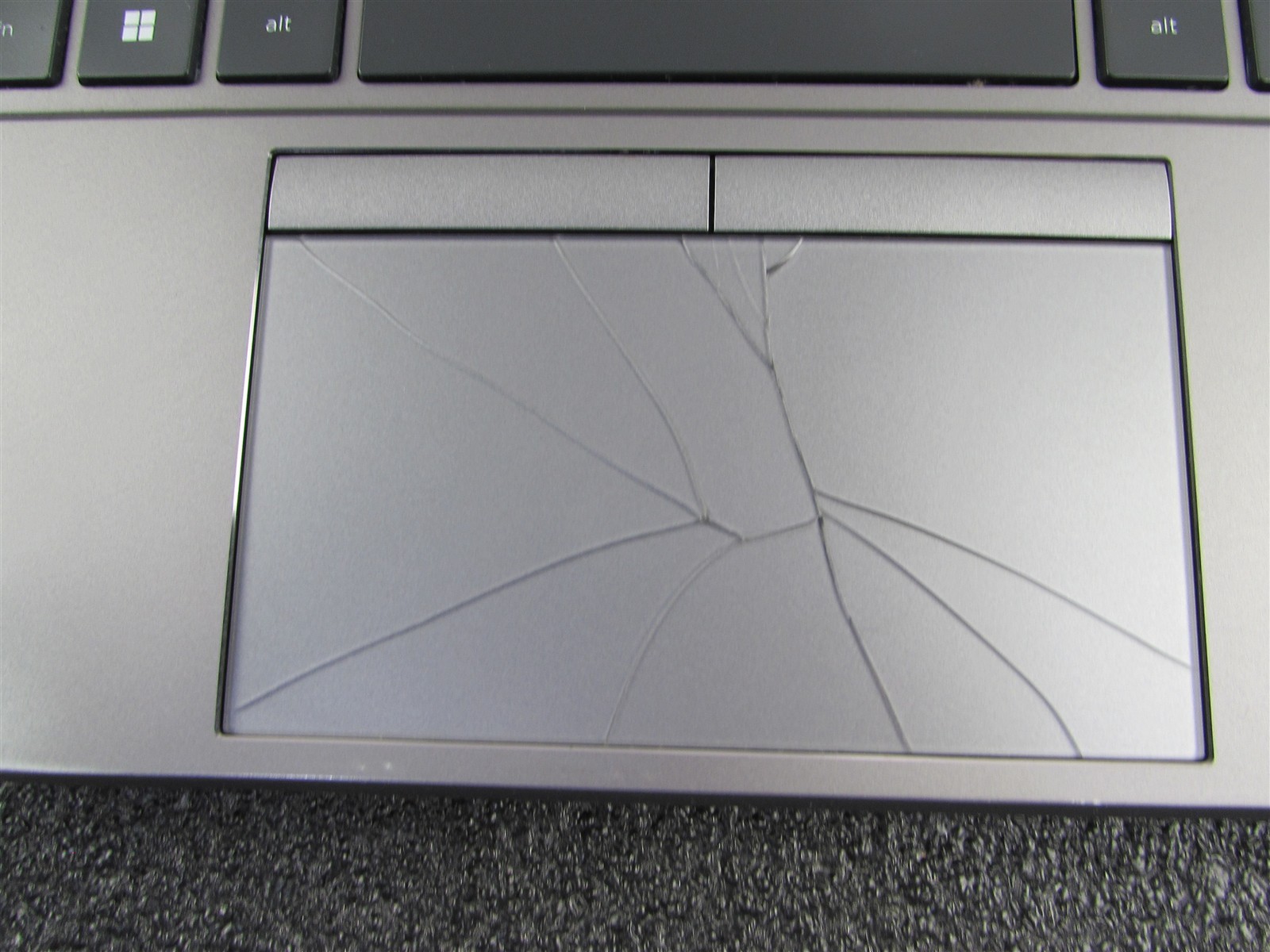 HP ZBOOK FIREFLY 14 (G8) 1920X1080 FHD I5-1145G7 512GB SSD 16GB RAM NO O.S
