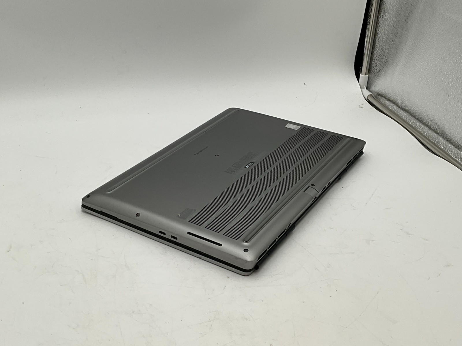 DELL Precision 7560 i7-11850H 2.50g 64GB 1tb T1200 15.6″ WIN11 Laptop FJDF2J3
