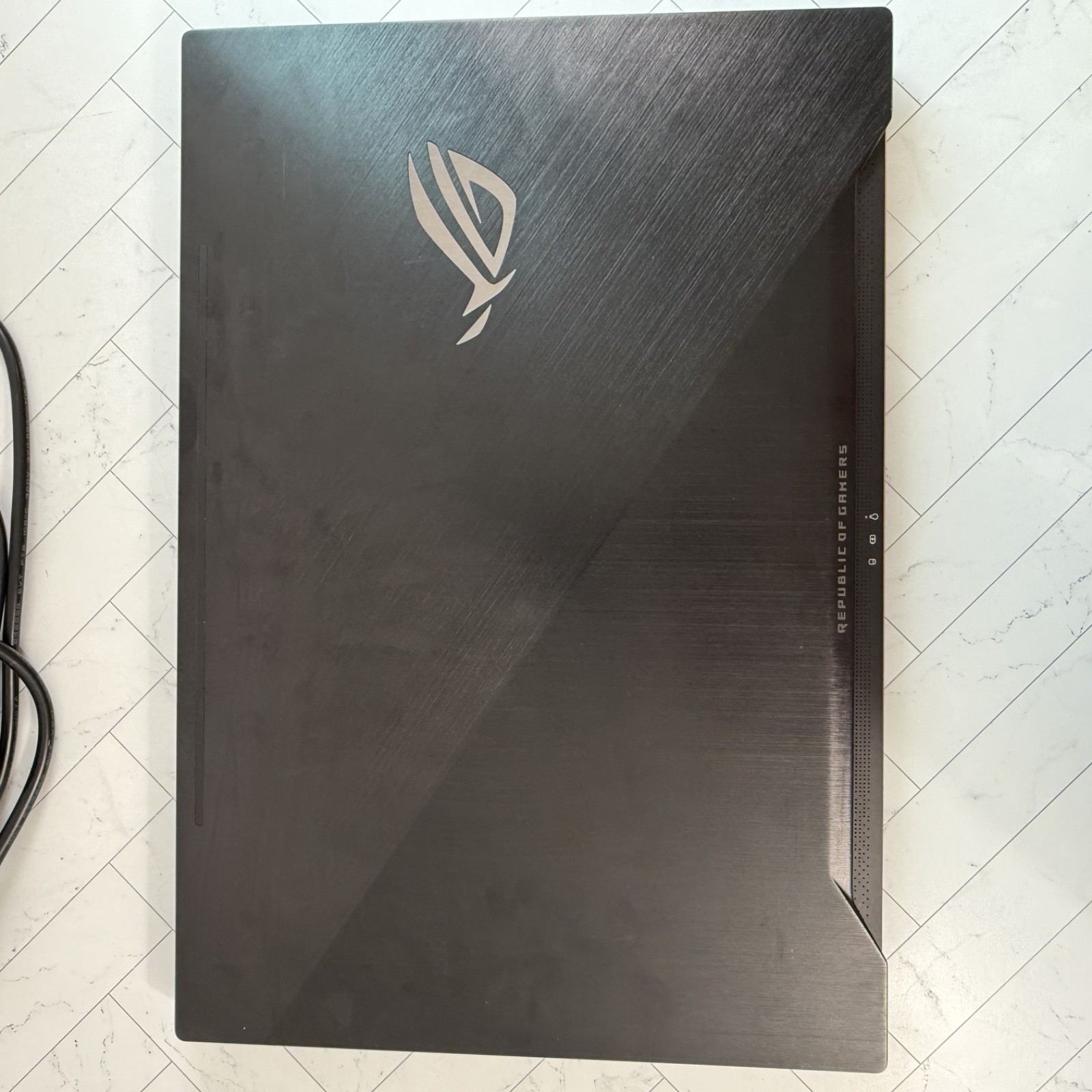Asus ROG Strix Hero II 15.6″ i7 2.2GHz 16GB 1 TB NVIDIA GeForce GTX 1060 #H855