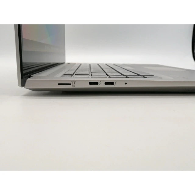 NEC LAVIE VEGA LV750/RAS i7-9750H 8GB 512GB SSD Optane 15.6″ 4K OLED Win 11