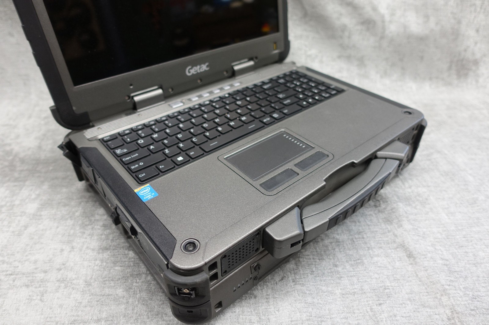 Rare GETAC X500 G2 Rugged Mobile Laptop / Server X500 i7 32gb Ram holds 6 HDD’S