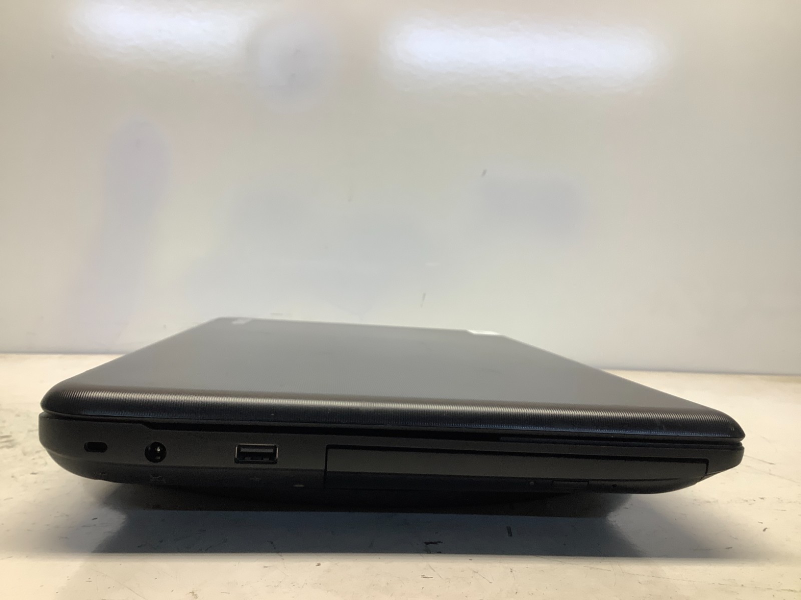 Toshiba Satellite C50-A Intel i5-3230M 2.6GHz 6 GB NO HDD – BAD SCREEN