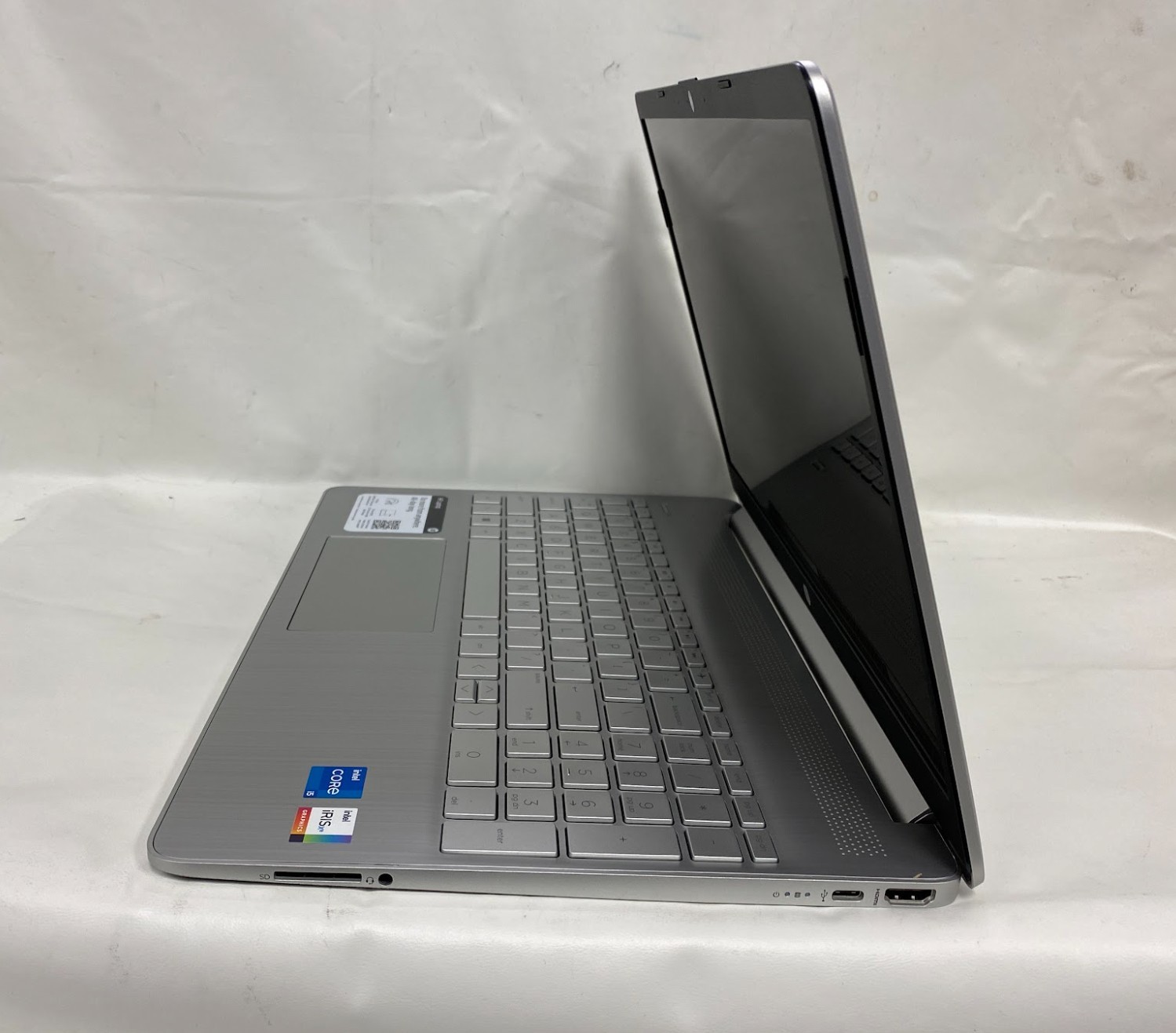 HP 15.6″ Touchscreen Laptop, Core i5-1135G7, 720p Webcam, 16GB/1TB, Win11, used