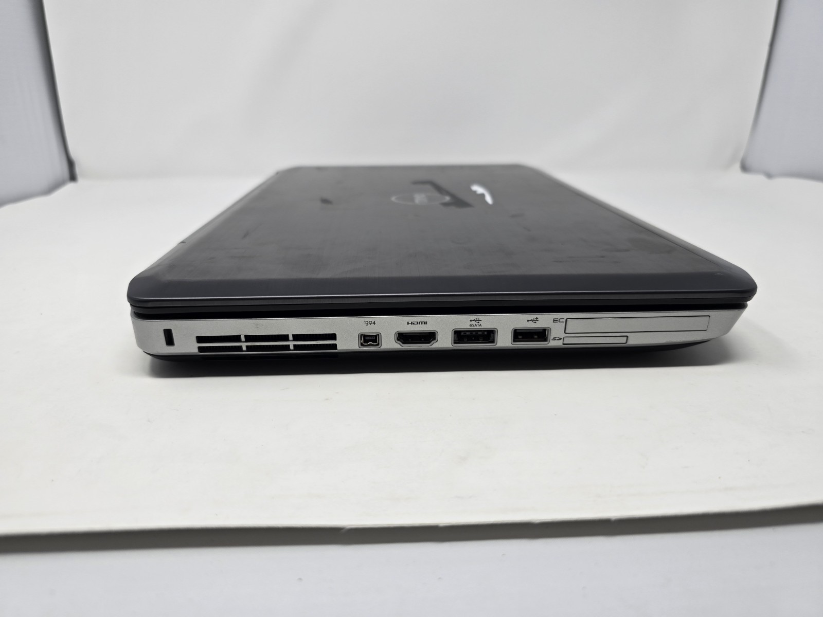 Dell Latitude E5520 Laptop Intel Core i5-2520M @2.50GHz 4GB RAM NO HDD OS #60