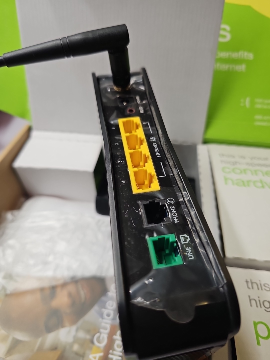 Qwest ACTIONTEC 4 port PK5000 Wireless DSL Router/Modem