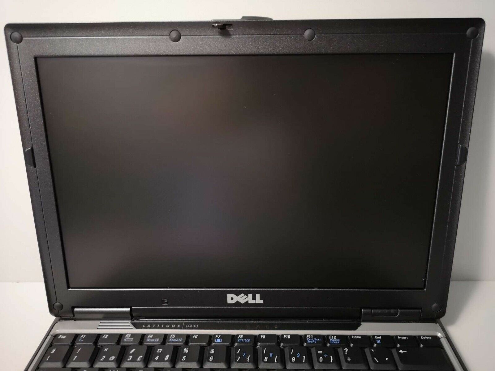 Dell Latitude D430 Core 2 Duo U7500 1.06Ghz 2GB RAM 1280x800px Windows 7 Pro