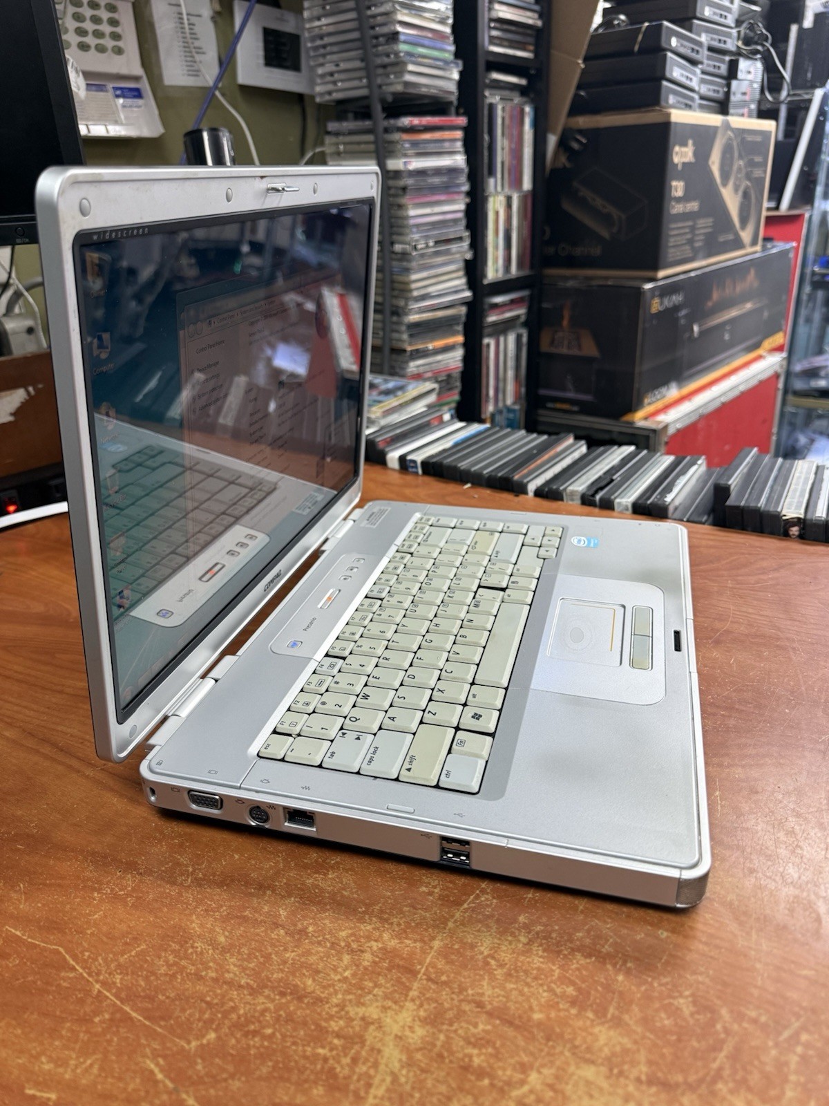 Compaq Presario C500 15.4″ Windows 7- 250HDD 1.60GHz 2GB DVDRW Vintage Retro