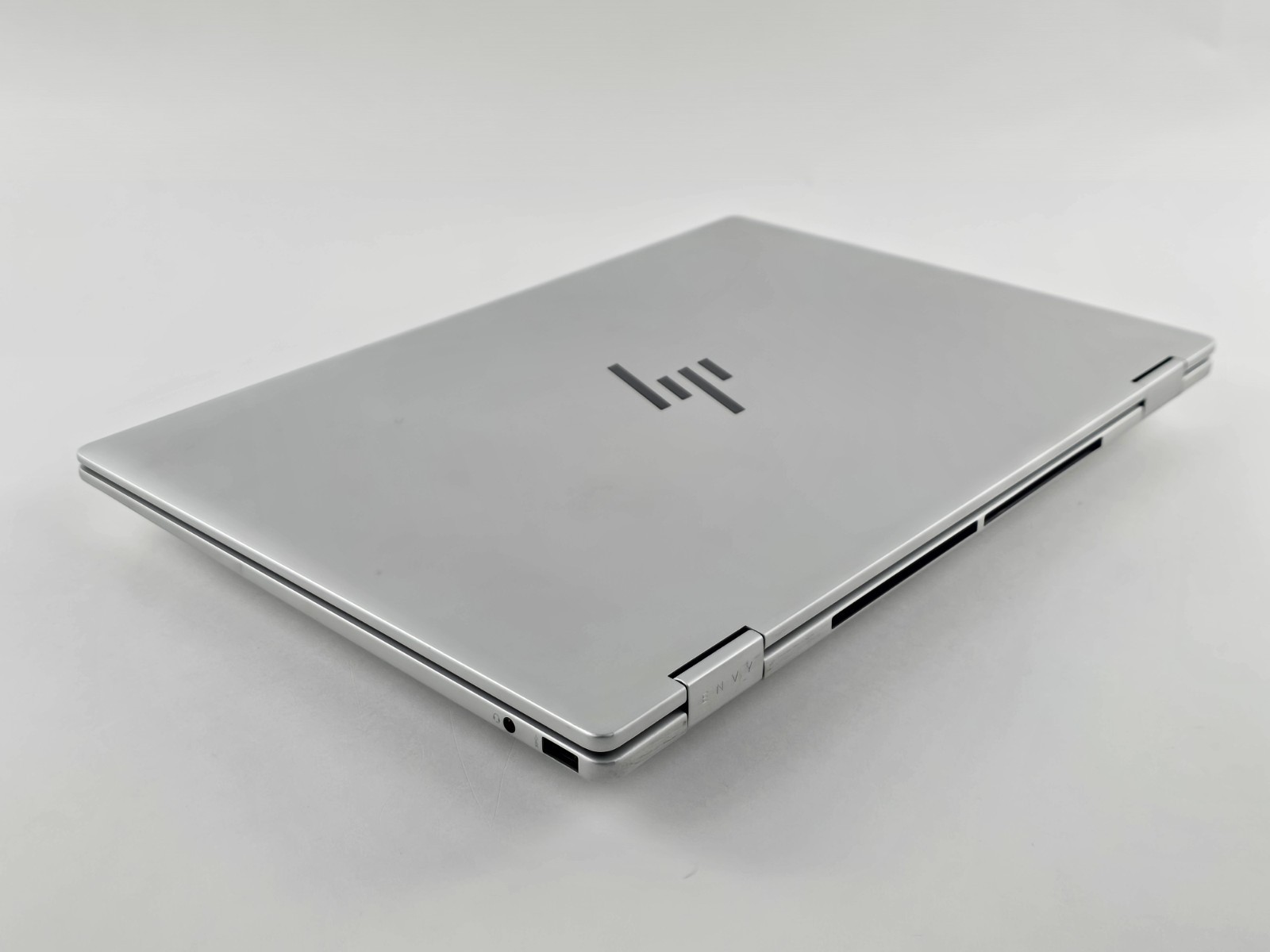 HP Envy x360 2-in-1 16″ Touch Ultra 5 125U 16GB 512GB SSD – Used