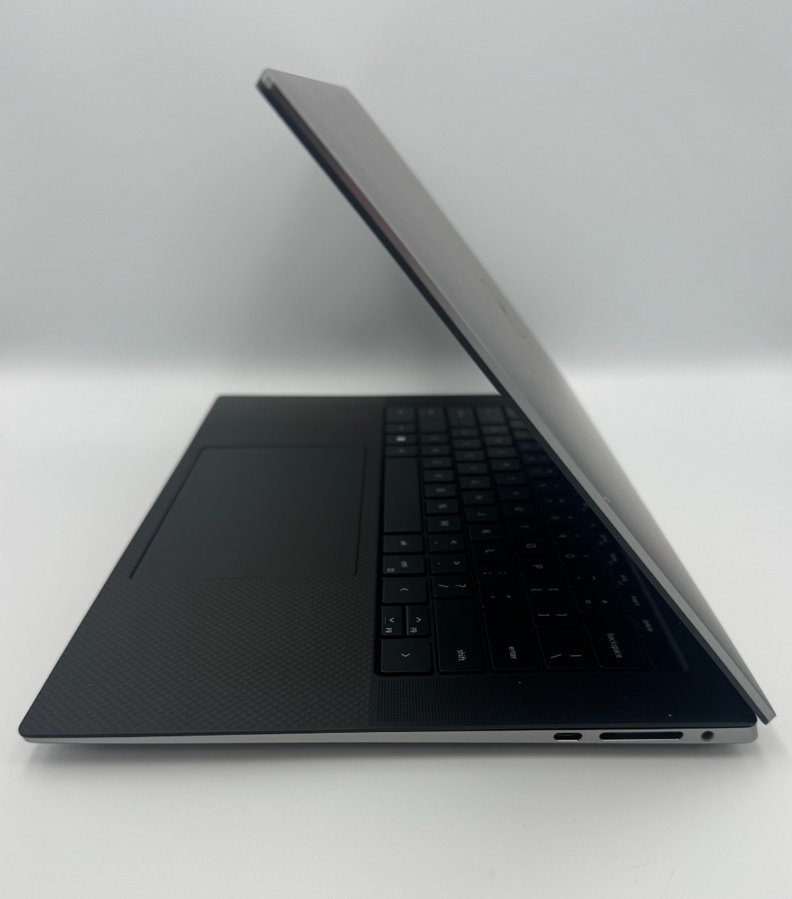 Dell Precision 5550 15.6″ Intel Core i5-10400H 2.60GHz 16GB 256GB NVME Win 11
