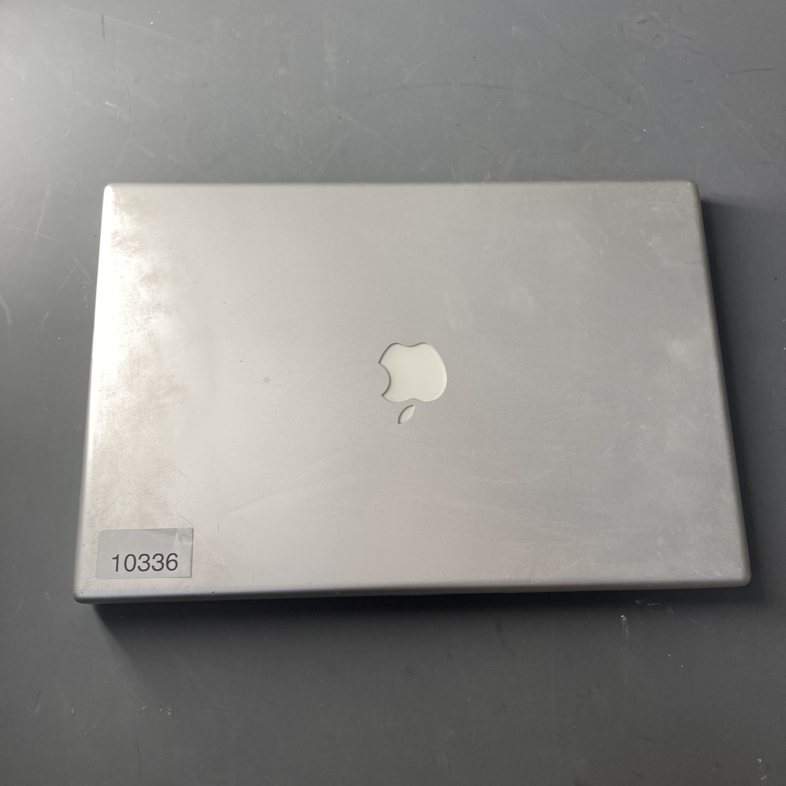 Apple MacBook Pro 15” A1150 Intel Core Duo 1.83GHz 1GB RAM 80GB HDD No Battery