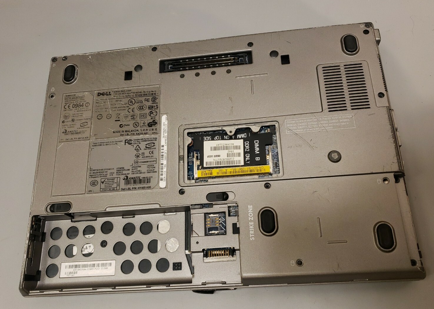 Dell Latitude D630 Intel Core 2 DUO motherboard and casing- Screen cracked