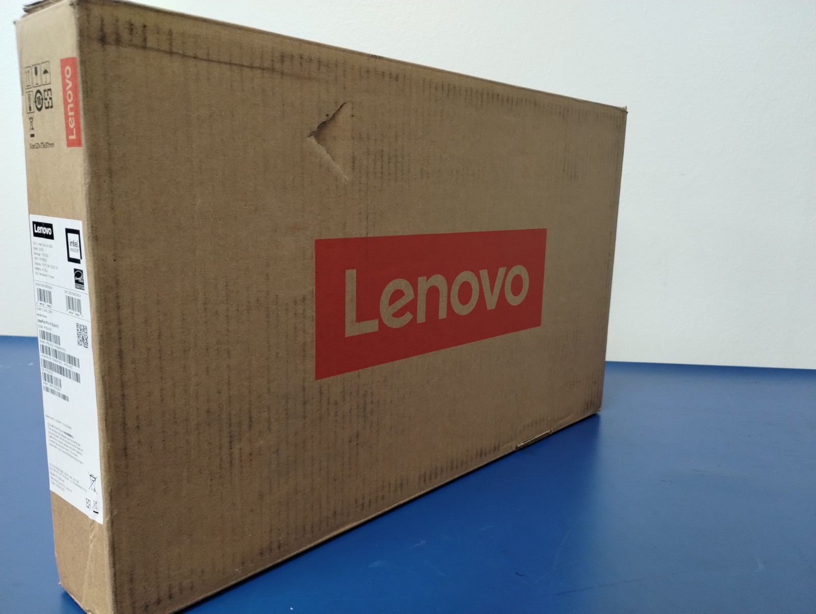 Lenovo IdeaPad Pro 5 16IAH10, Intel Core Ultra 9 285H, 32 GB RAM, 1 TB NVMe SSD