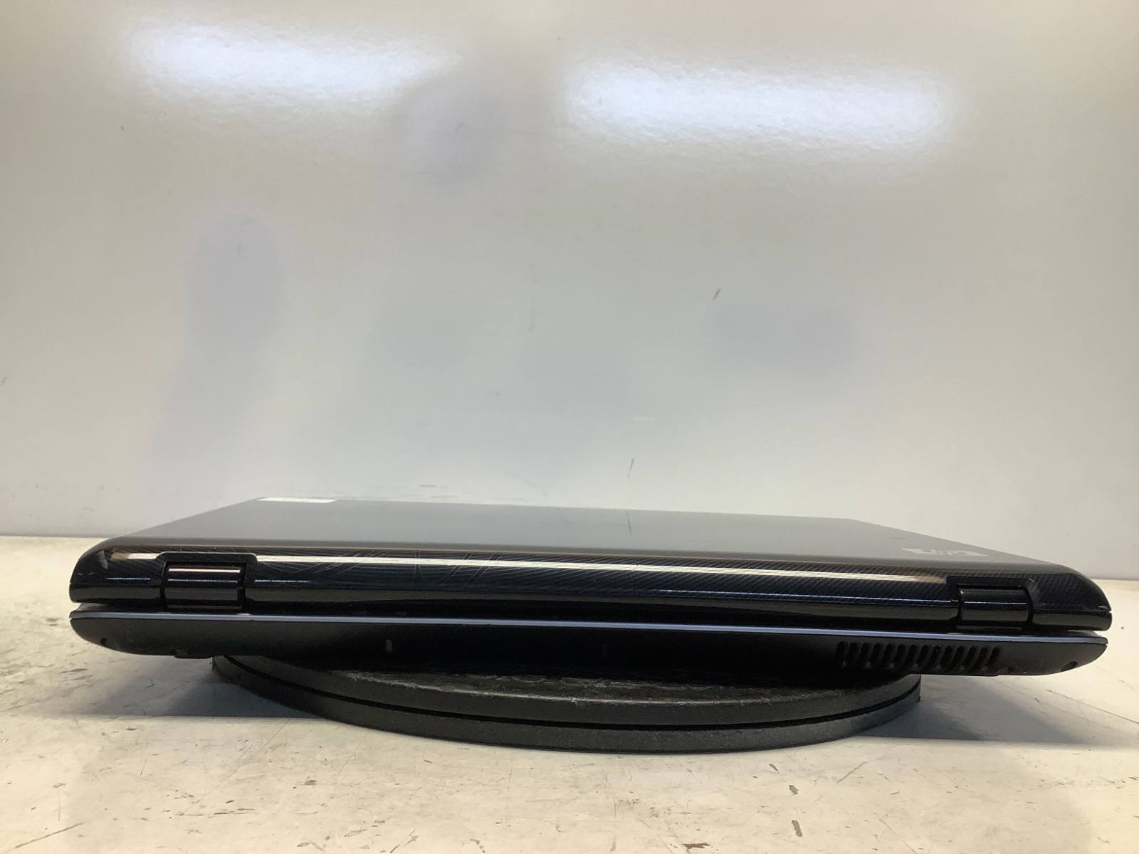 HP Pavilion DV6627OM AMD Turion 64 X2 No RAM NO HDD – For Parts/Repair