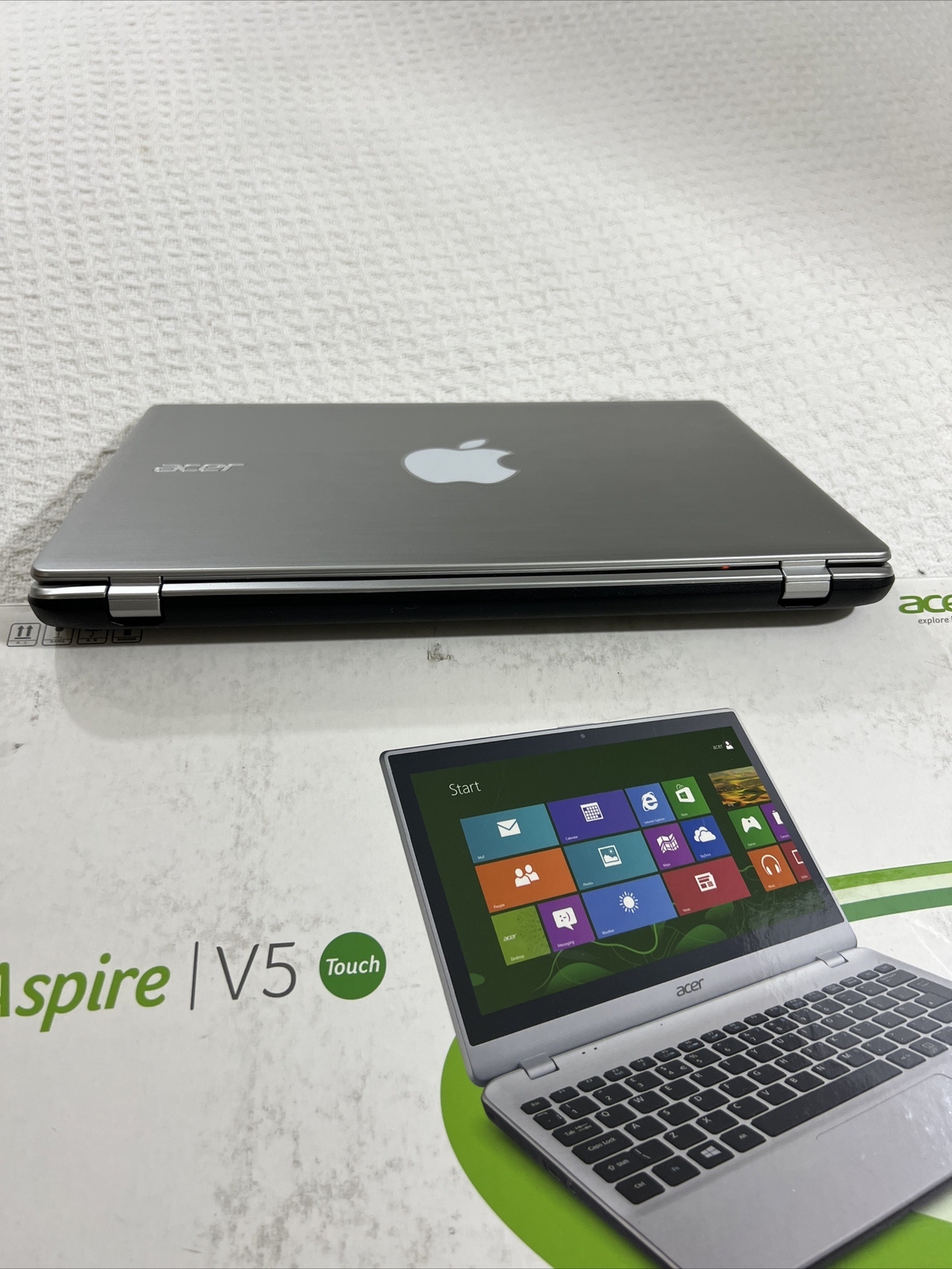 Acer V5-122P 0408 TOUCH 11.6″AMD A4-1250 4GB RAM, 500 GB HD Window8 HDMI Webcam