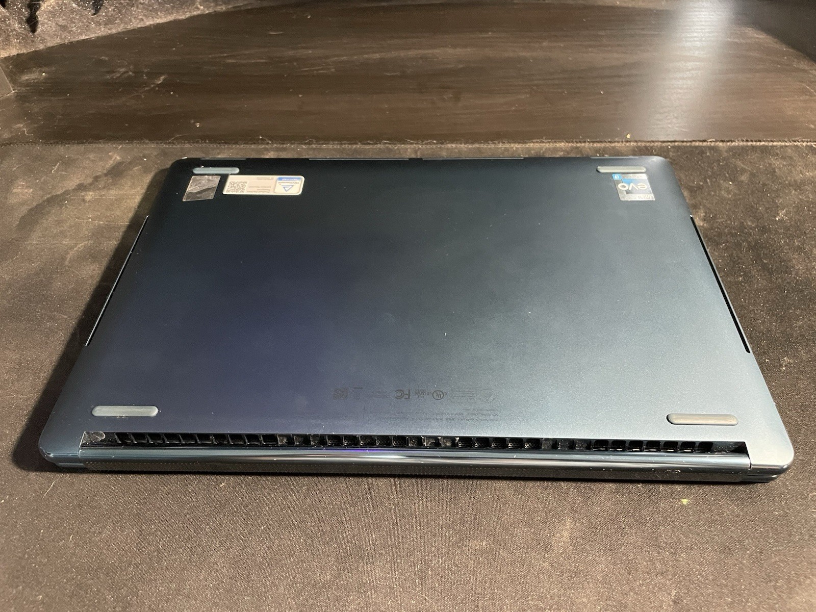 Lenovo Yoga Book 9 13IRU8 13.3-inch i7-1355U 16GB RAM 1TB SSD