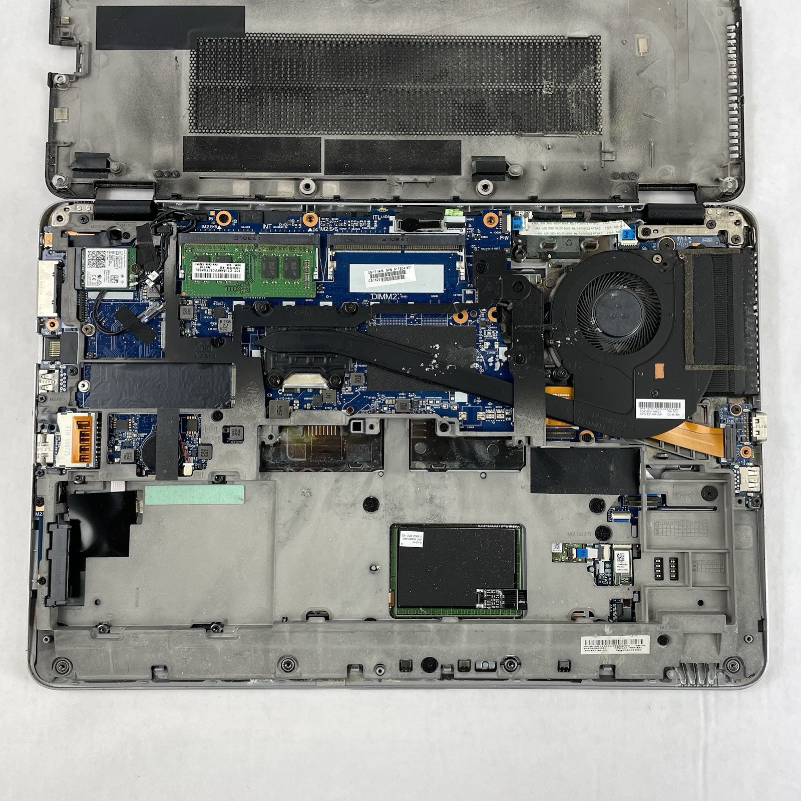 HP EliteBook 850 G4 15.6″ i7-7500U 2.70 GHz 8 GB RAM No SSD No OS – READ