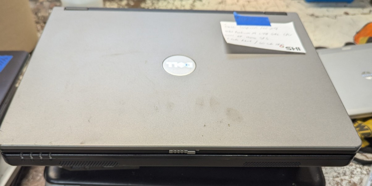 Dell Inspiron B130 Pentium M 1.70 GHz 1 GB RAM 60 GB HDD Win XP SP3 NO CORD