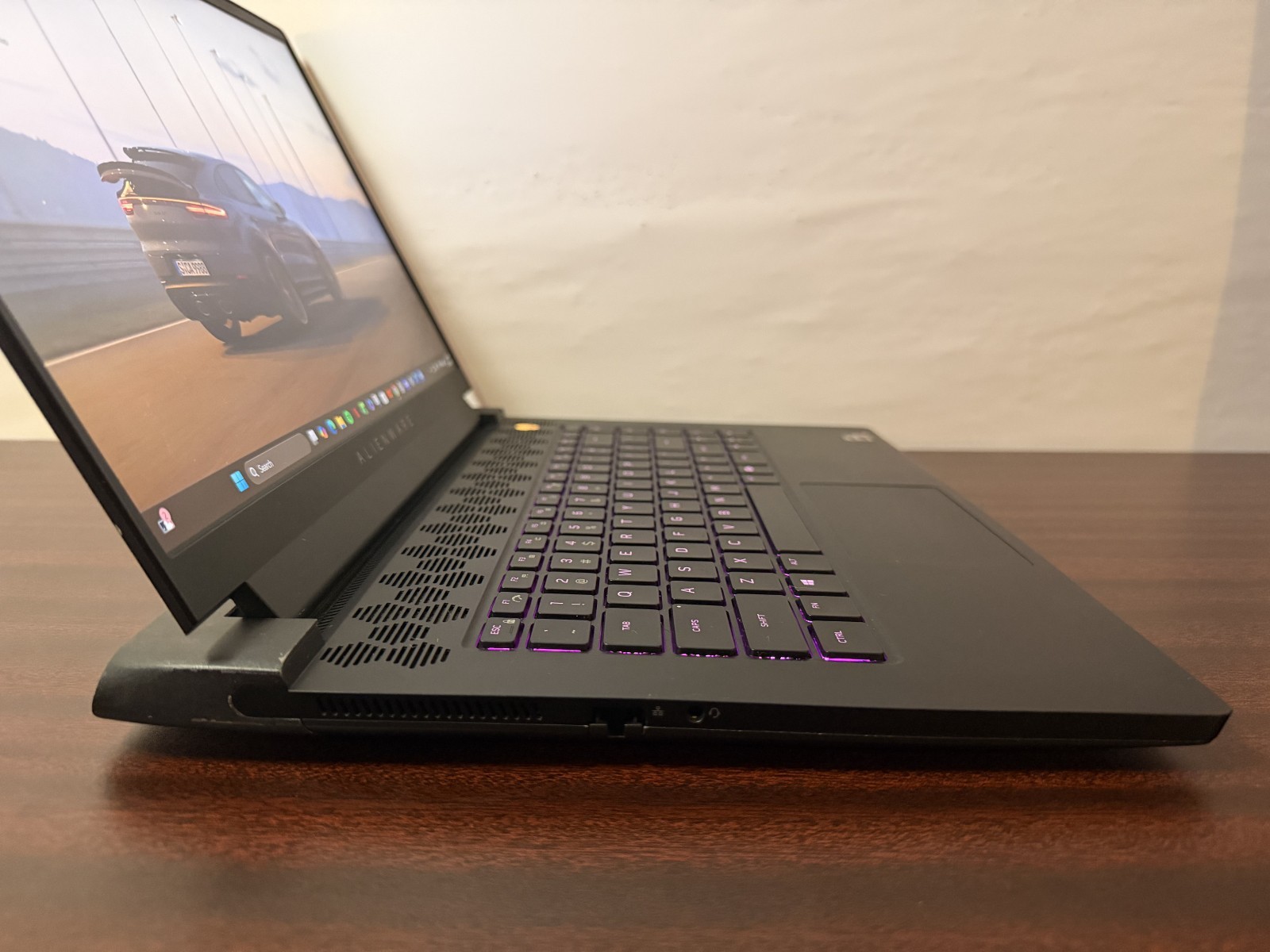 Alienware m15 R5 Ryzen 9 5900HX RTX 3070 16GB 1TB Gaming Laptop 360Hz