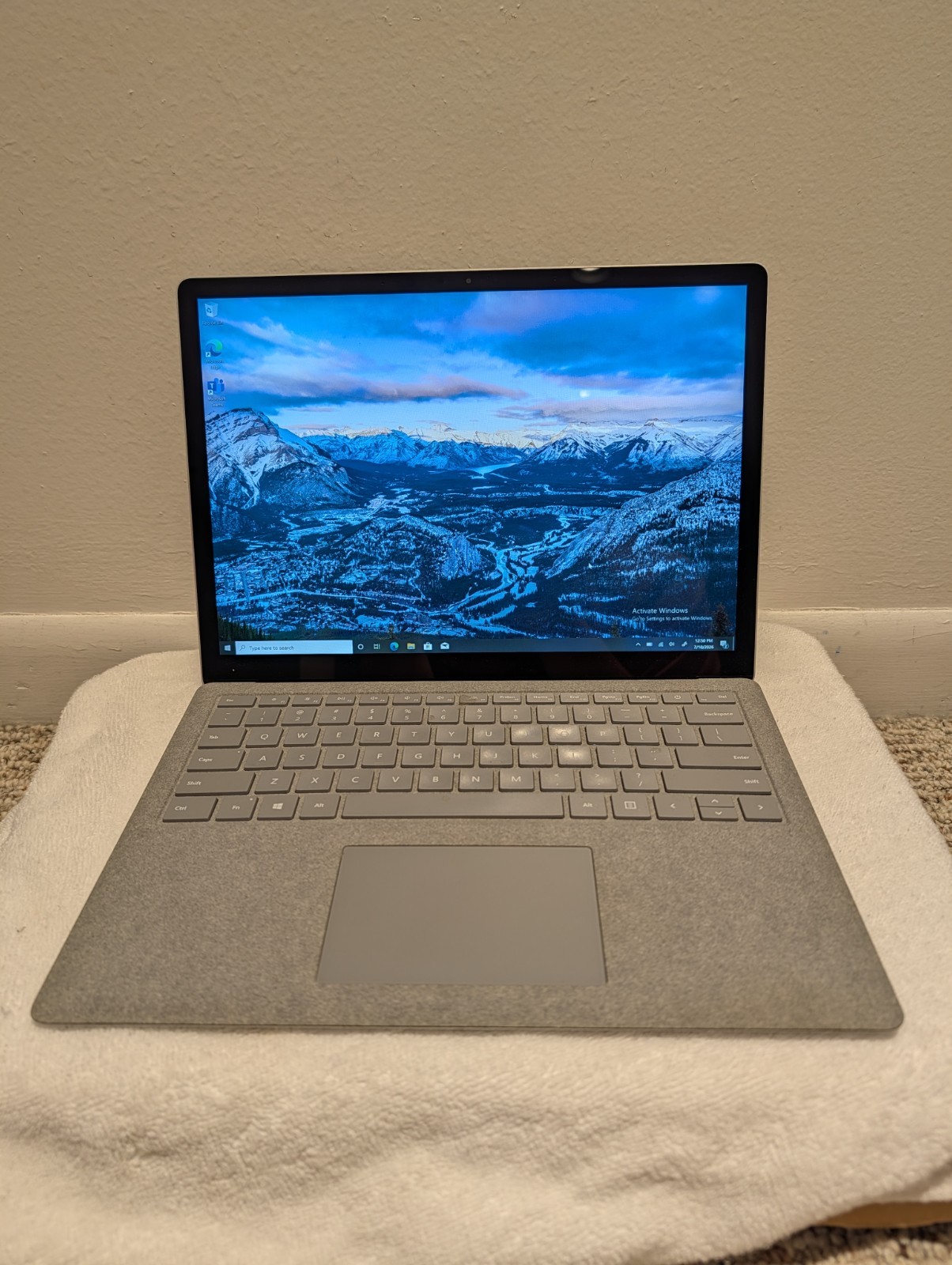Microsoft Surface Laptop 2 1769 13.5″ Touch Core i5-8650U 8GB RAM 256GB SSD