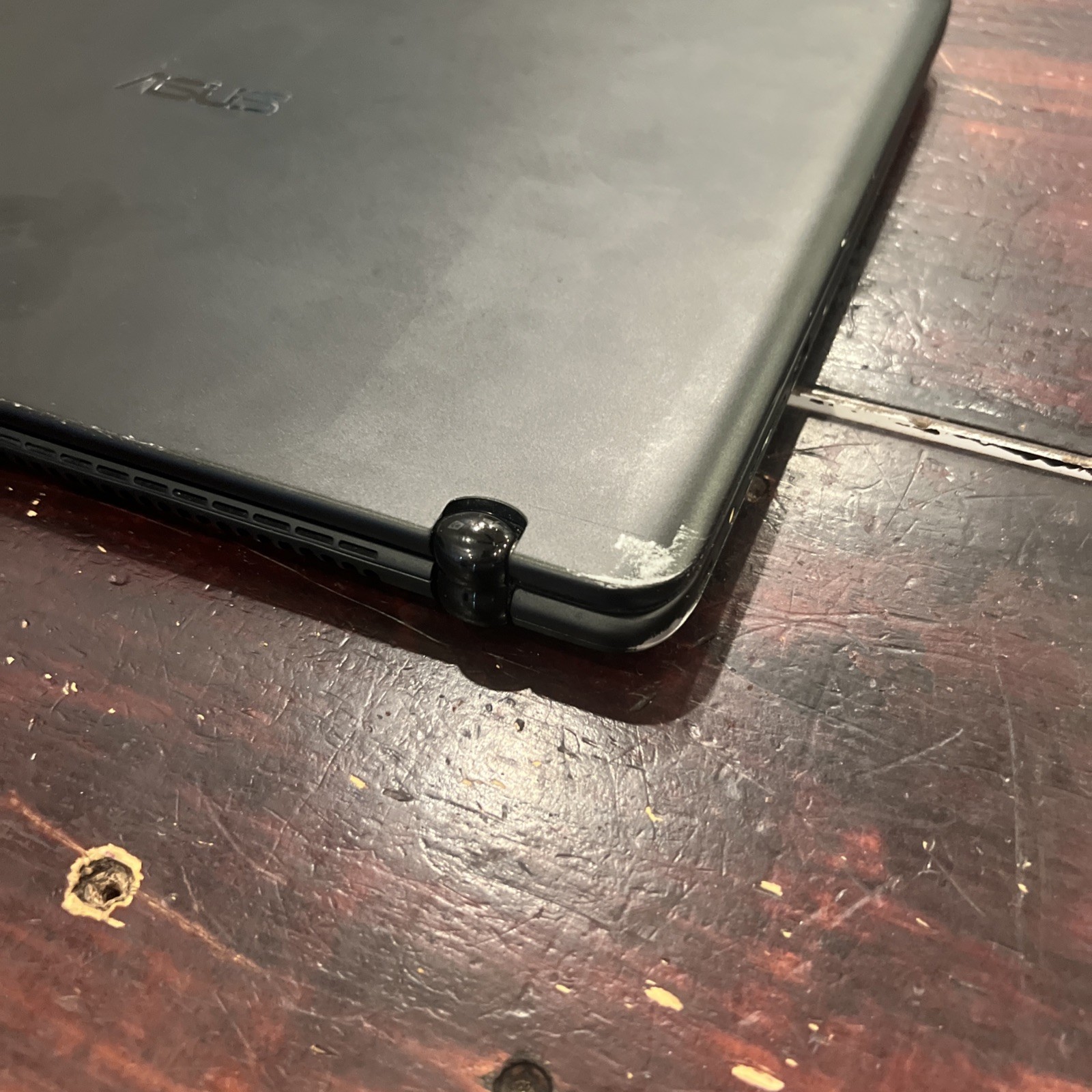ASUS Q524UQK 15.6″ Intel Core i7 7th Gen., 2.7 GHz, 12 GB RAM, 480GB SSD) Laptop