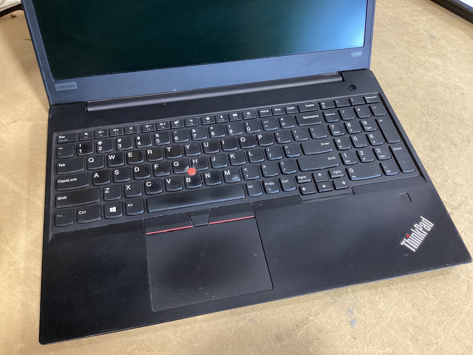 Lenovo ThinkPad E580 15.6″ Laptop | i5-7200U 2.5GHz | 16GB | No HDD/AC Grade D