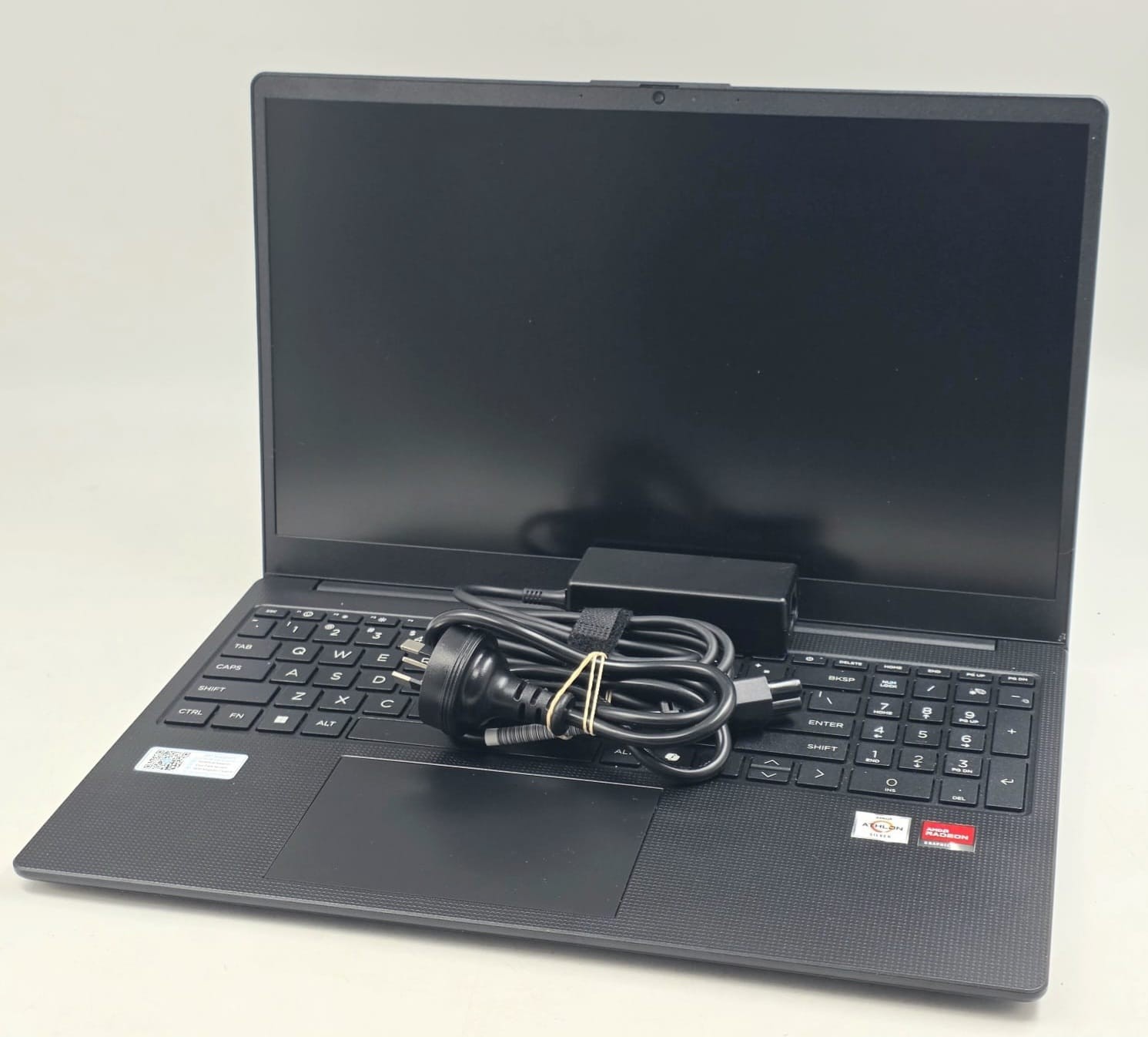 HP Laptop 15 15-fc0565AU 15.6″ AMD Athlon Silver 7120U 8GB RAM 500GB SSD Windows