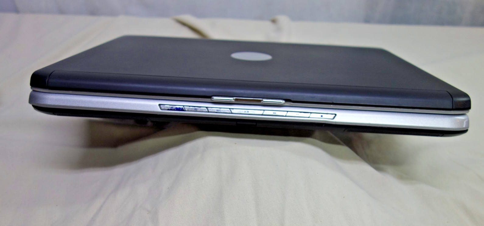 Dell Inspiron 1520 laptop Core Duo 2Ghz 2GBram 109Gb HDD Win7 Pro and charger