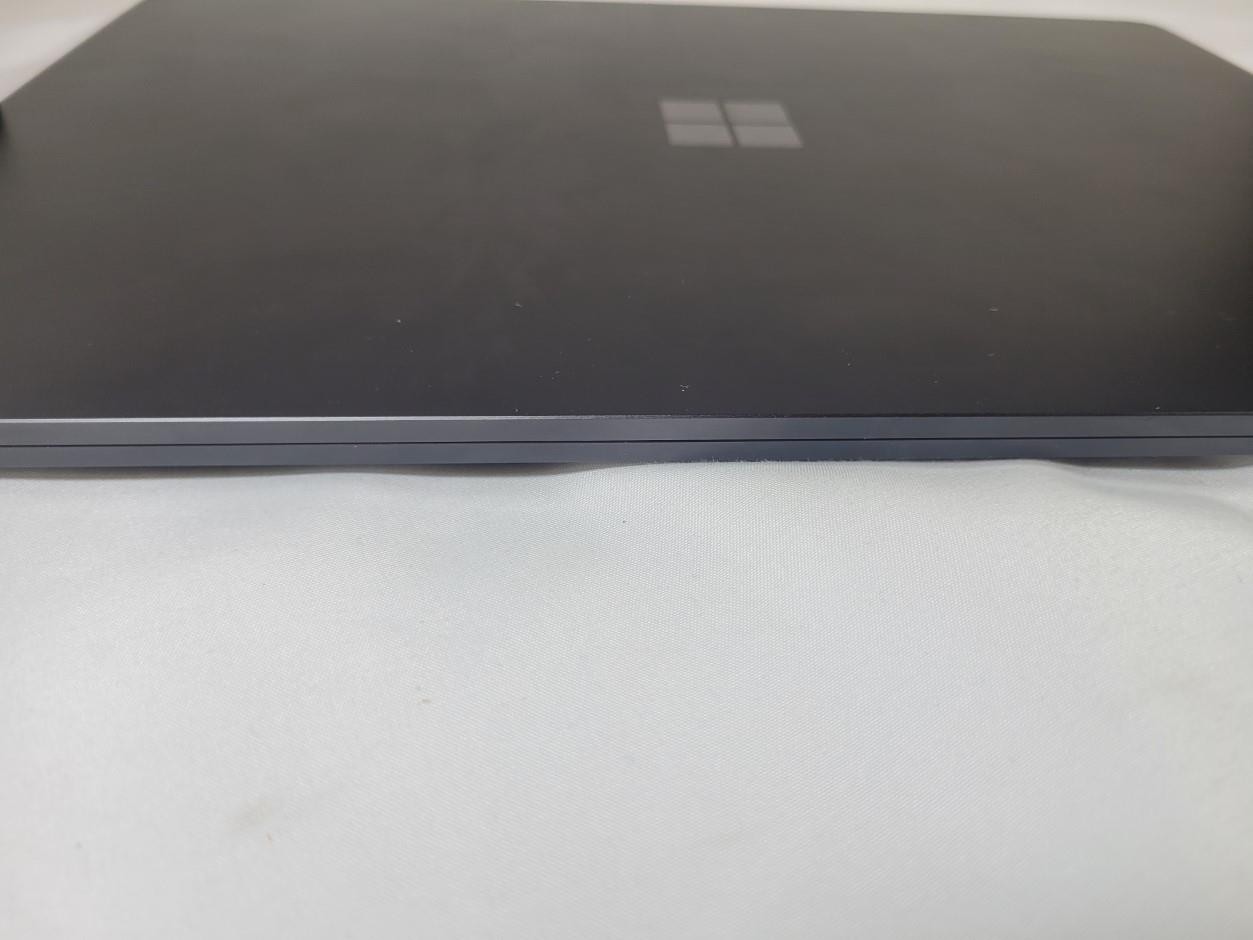 Microsoft Surface 15″ Copilot+ Laptop 7th Edition PixelSense Flow Display – 1TB
