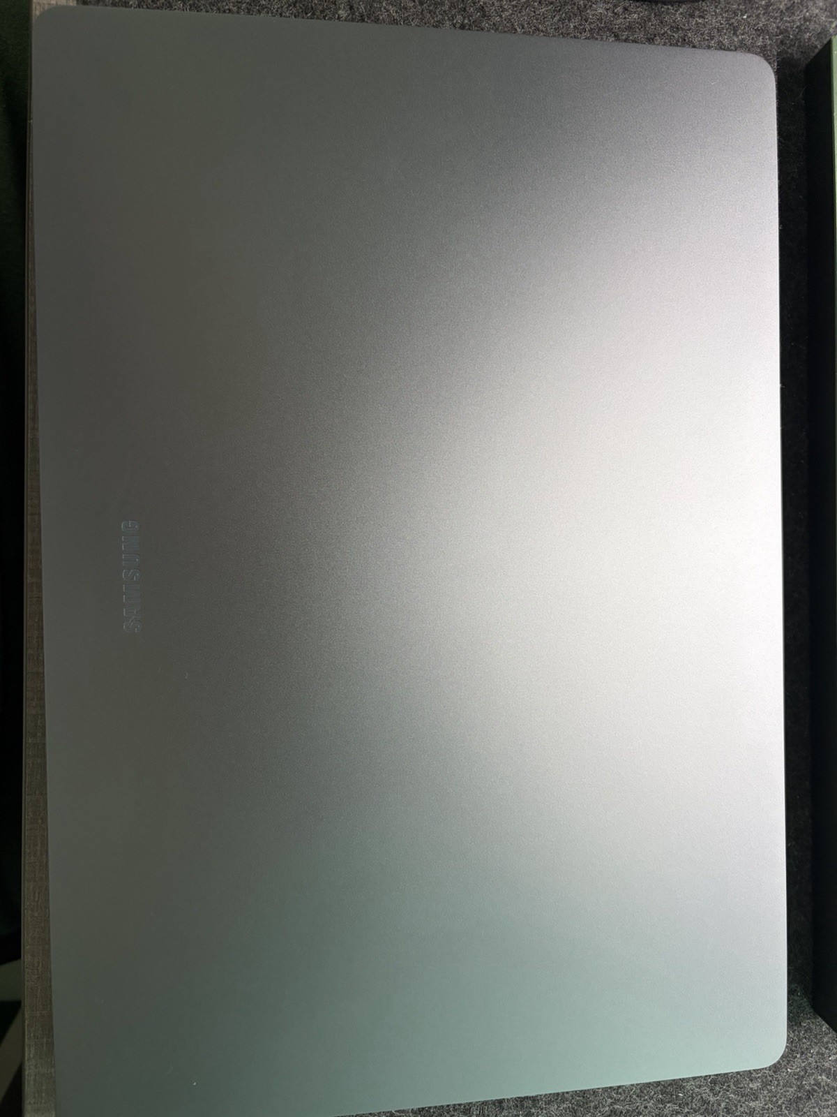 Samsung Galaxy Book 6 Ultra 16 (32GB, RTX 5060, 1TB SSD)