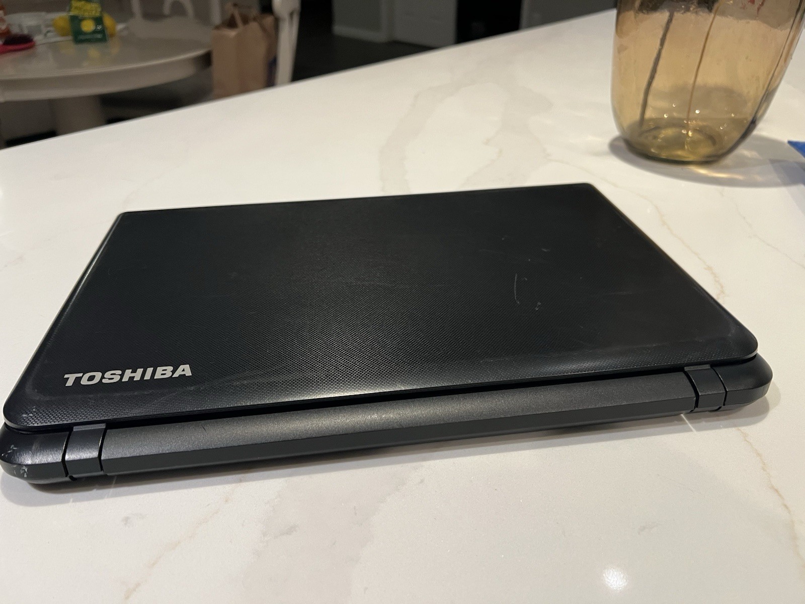 Toshiba Satellite C55D-B5308 AMD E1-2100 APU 8 Gig Ram 500 Gig Storage